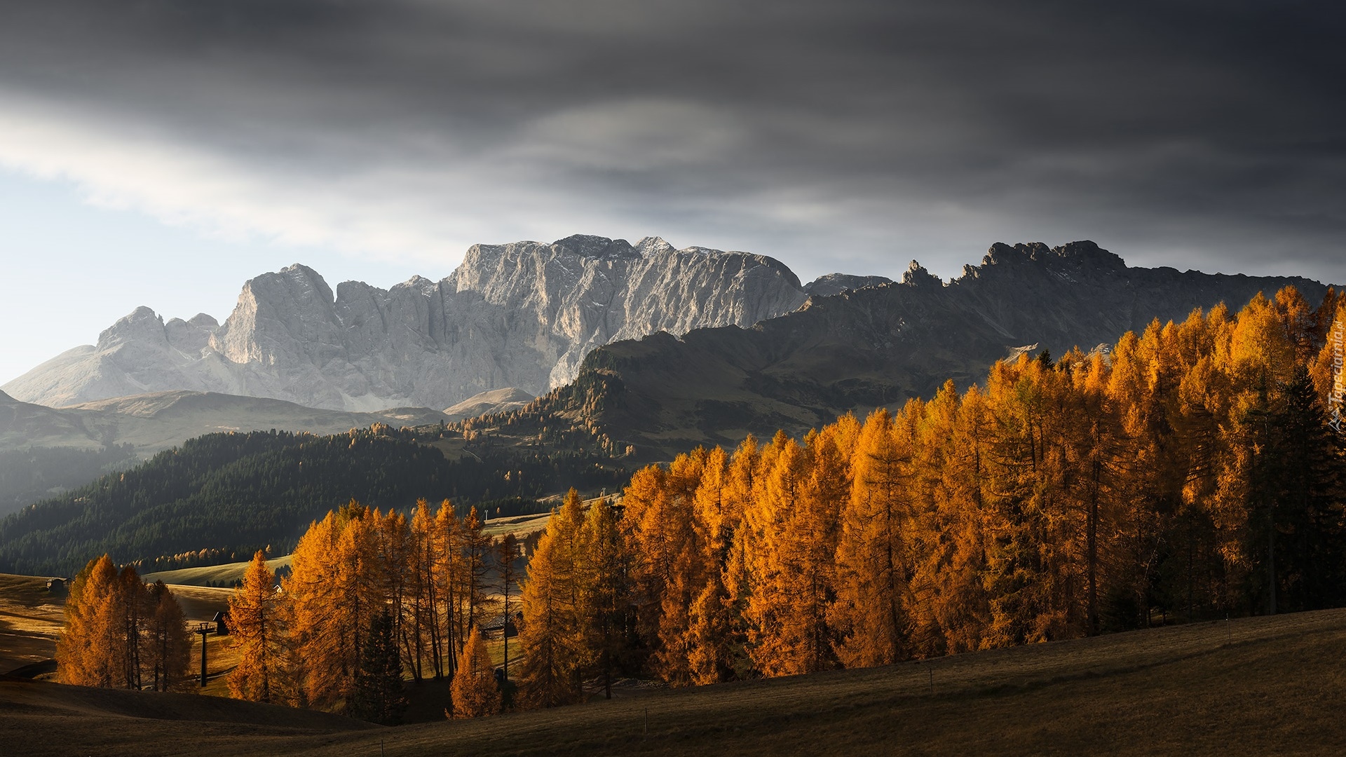 Włochy, Góry, Dolomity, Las, Drzewa, Jesień, Chmury