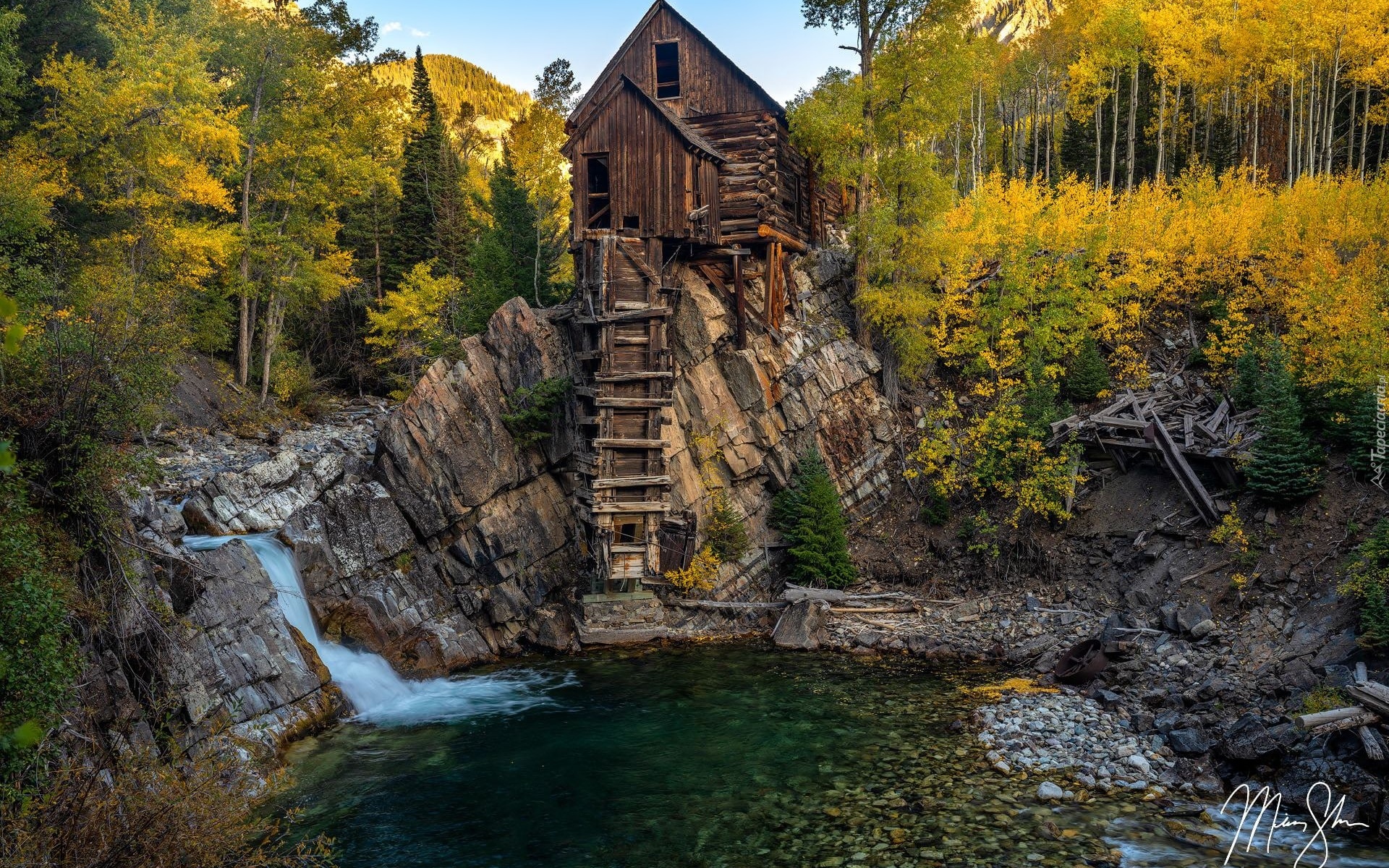 Stany Zjednoczone, Stan Kolorado, Drewniany, Młyn, Crystal Mill, Las, Drzewa, Góry, Rzeka, Crystal River, Jesień