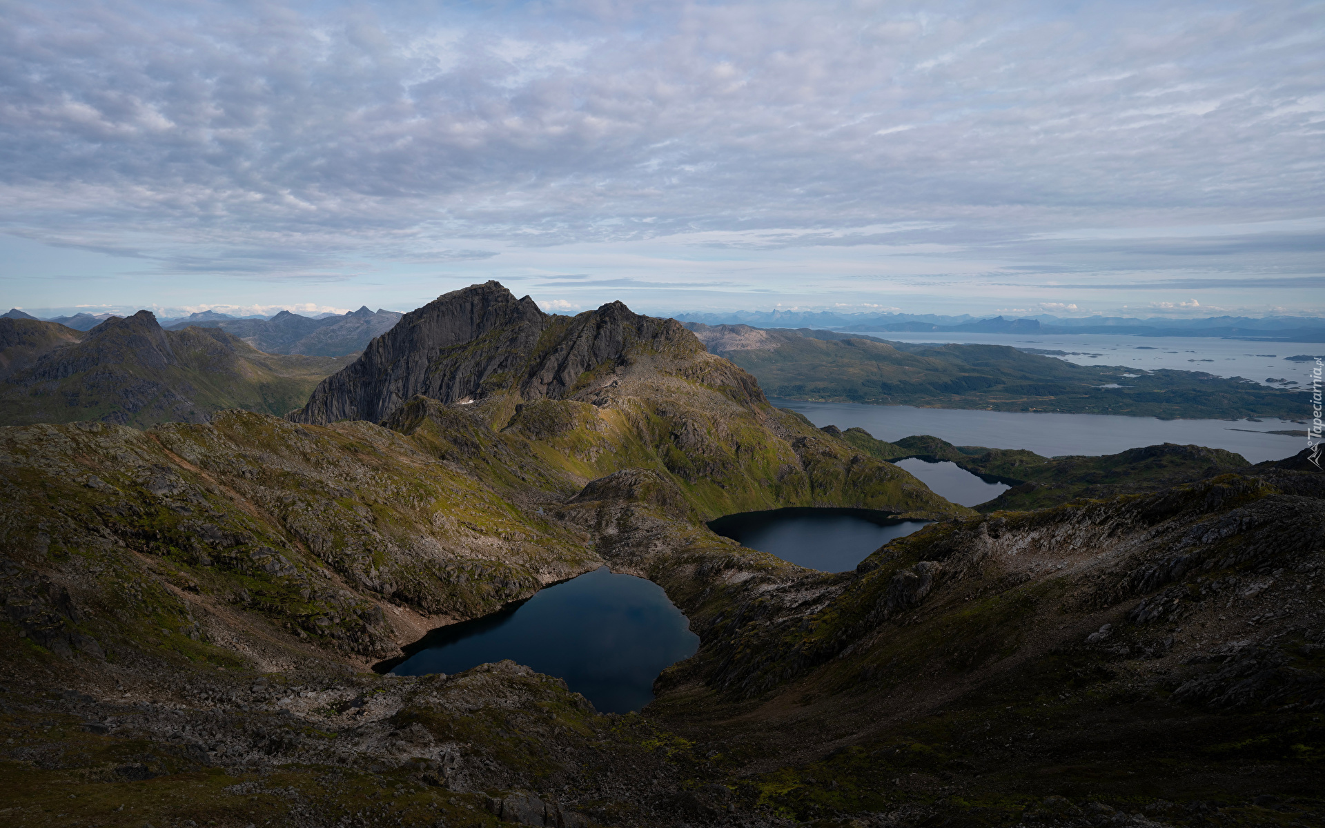 Norwegia, Lofoty, Góry, Jeziora, Niebo