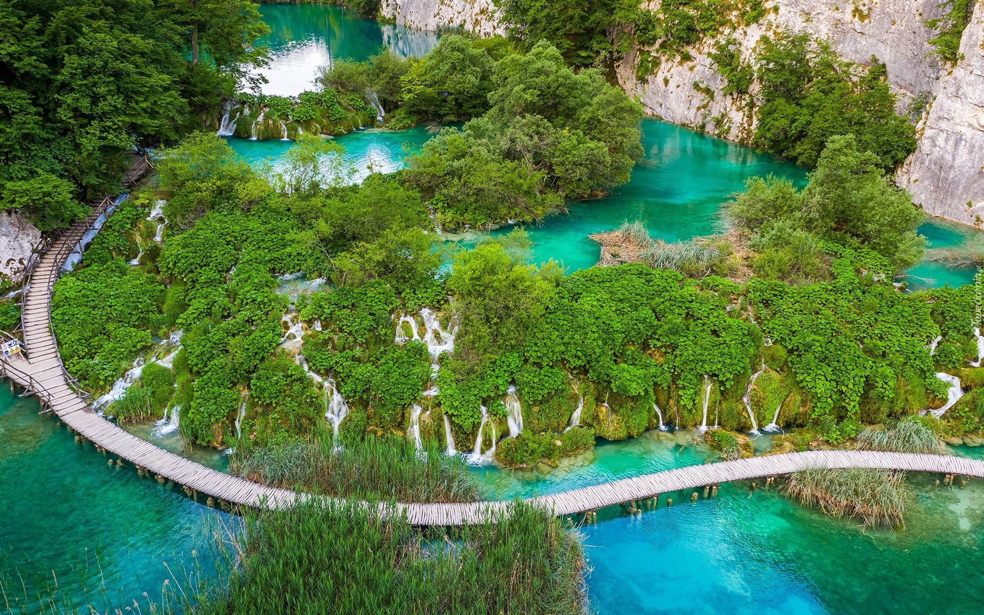 Park Narodowy Jezior Plitwickich, Jeziora, Wodospady, Zielone, Drzewa, Chorwacja