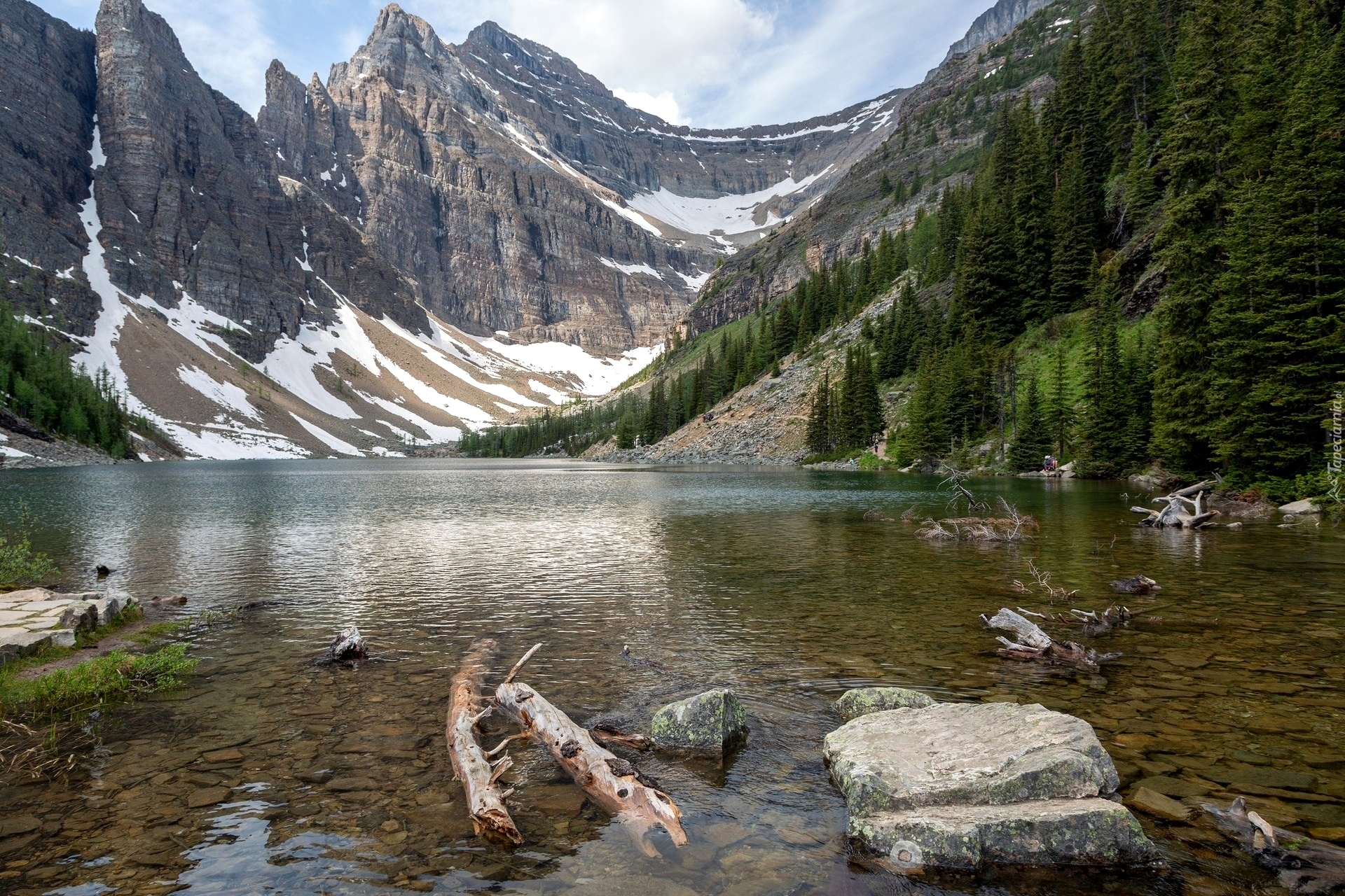 Góry, Jezioro Agnes, Park Narodowy Banff, Drzewa, Kamienie, Śnieg, Prowincja Alberta, Kanada