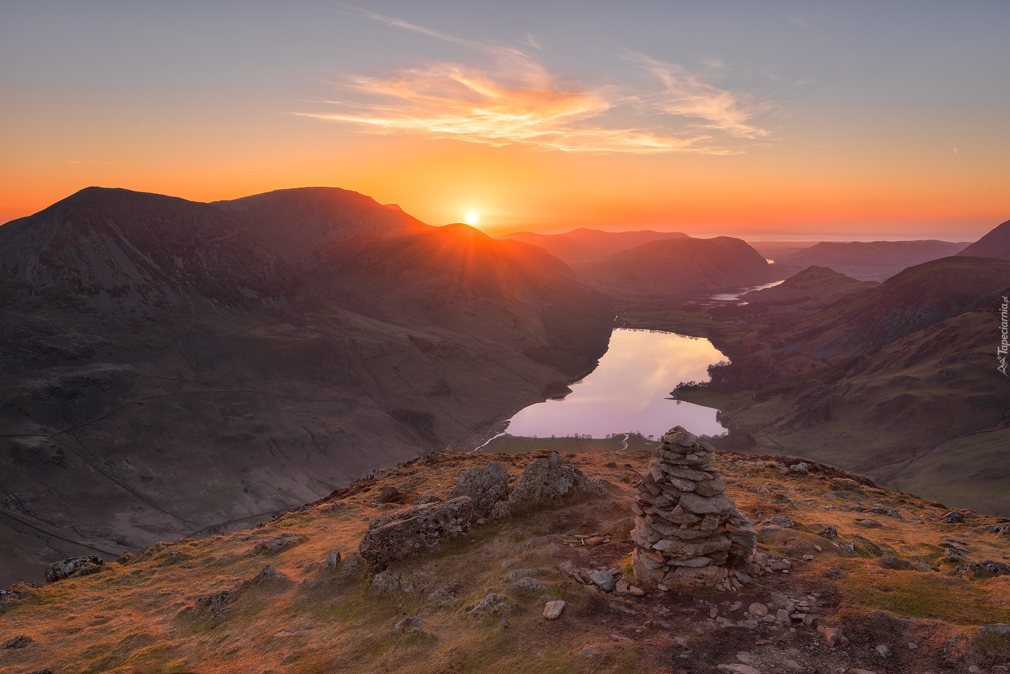 Góry, Jezioro Buttermere, Zachód słońca, Hrabstwo Kumbria, Anglia