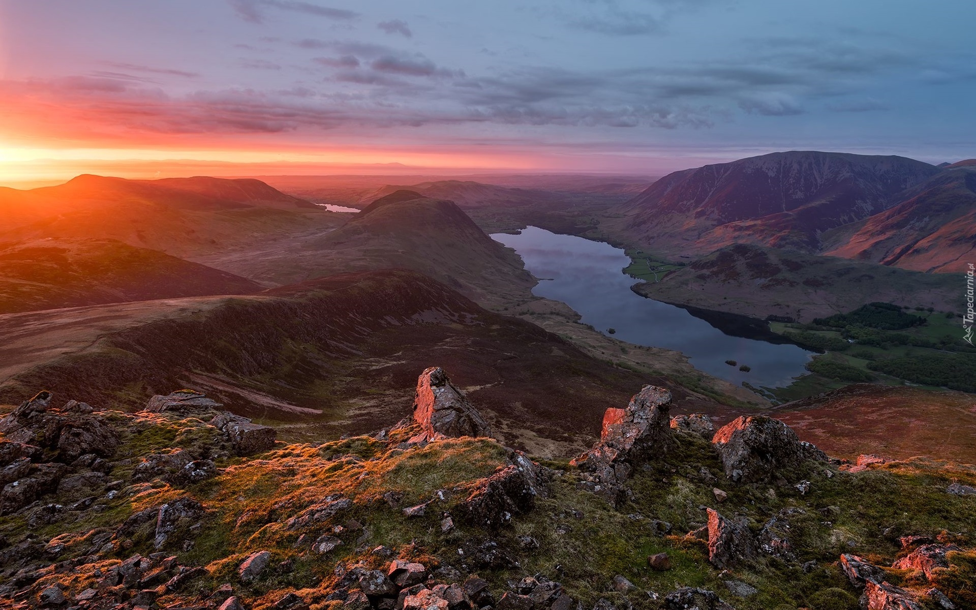 Góry, Jezioro, Crummock Water, Kamienie, Zachód słońca, Park Narodowy Lake District, Anglia