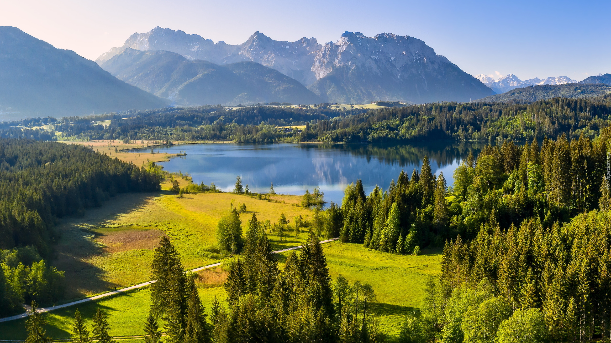 Jezioro Eibsee, Góry, Karwendel, Drzewa, Lasy, Bawaria, Niemcy