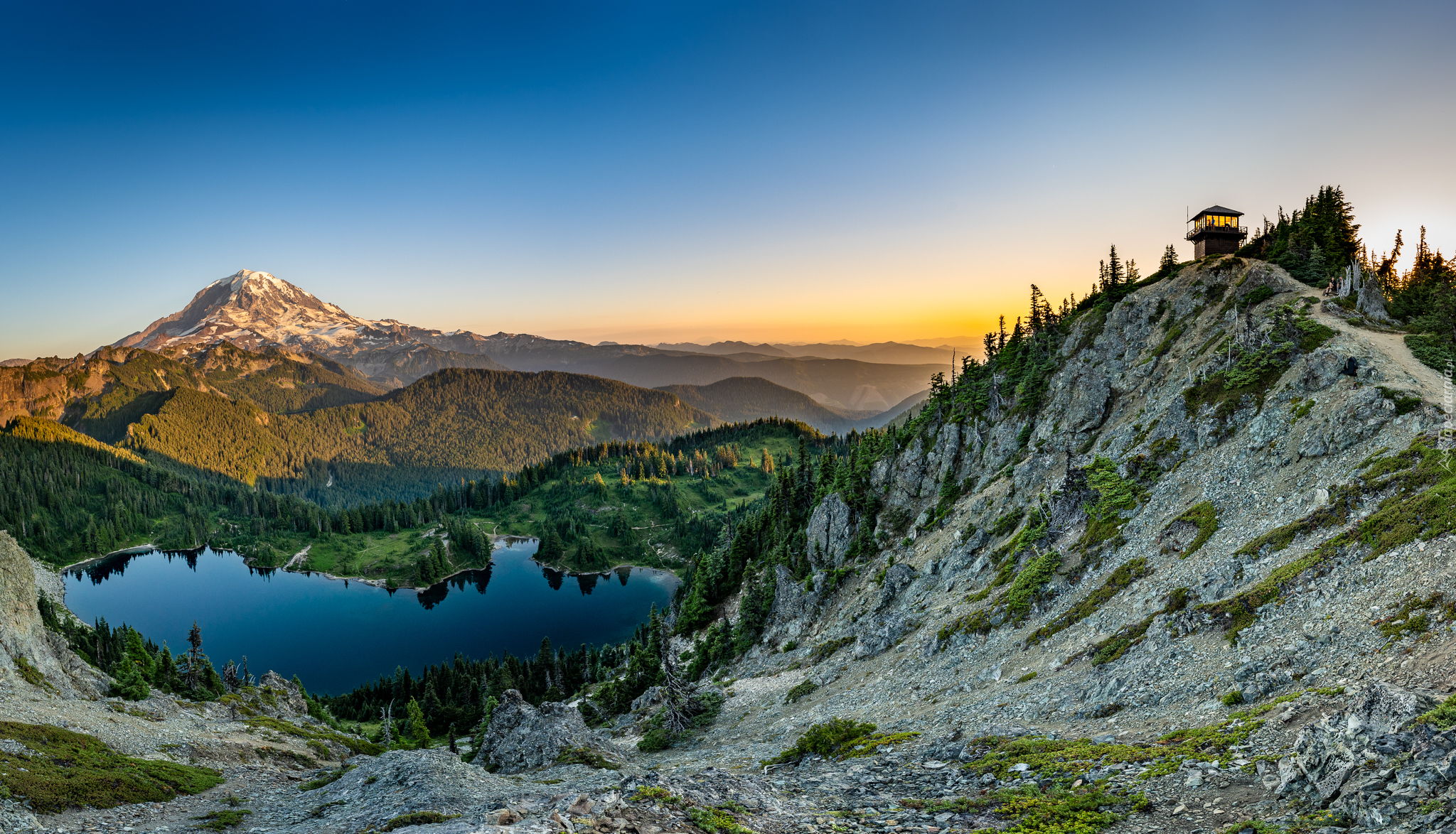 Góra, Mount Rainier, Jezioro, Eunice Lake, Las, Skały, Wschód słońca, Park Narodowy Mount Rainier, Waszyngton, Stany Zjednoczone