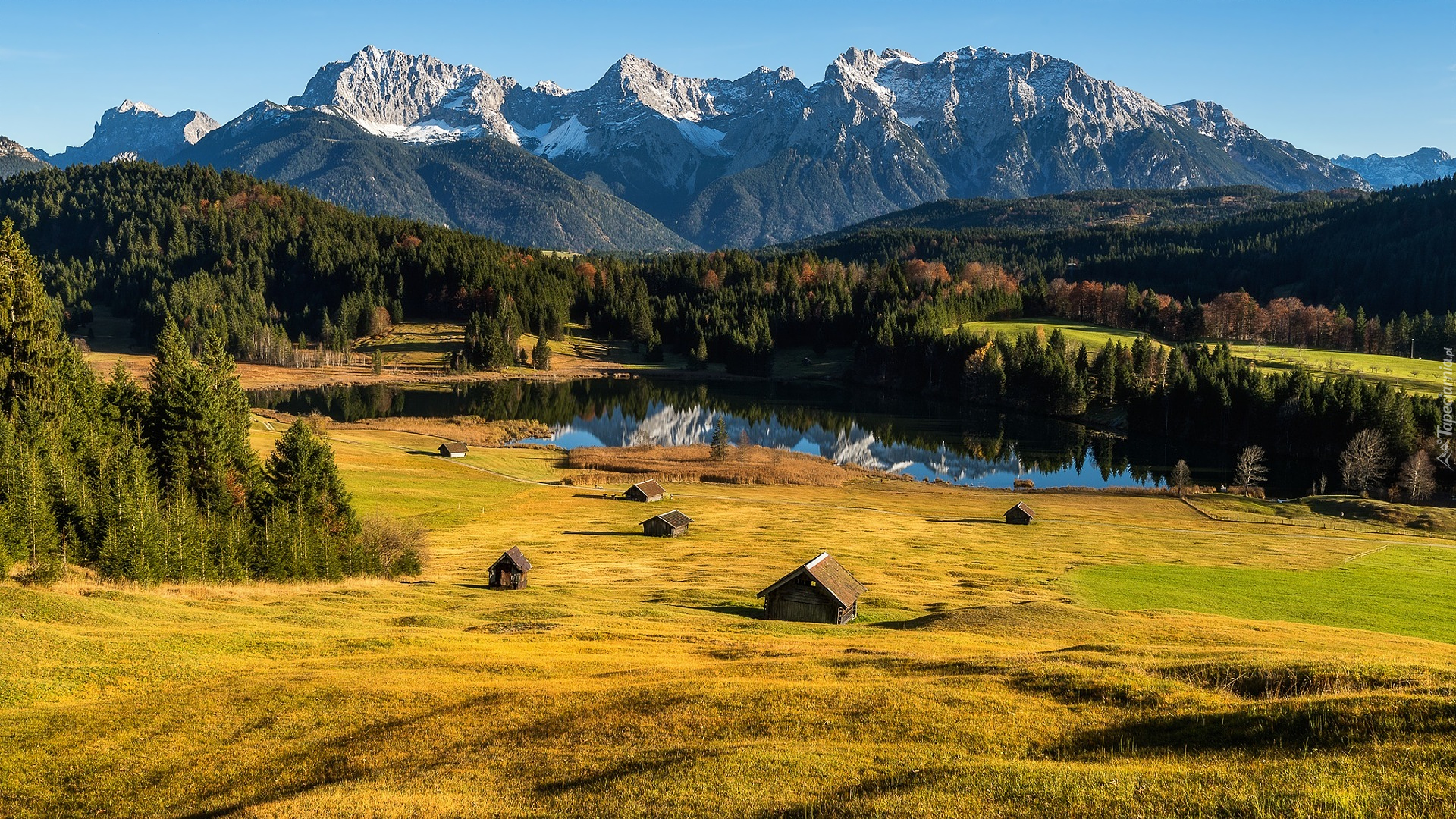 Jezioro Geroldsee, Góry Alpy, Domki, Lasy, Miejscowość Krun, Bawaria, Niemcy