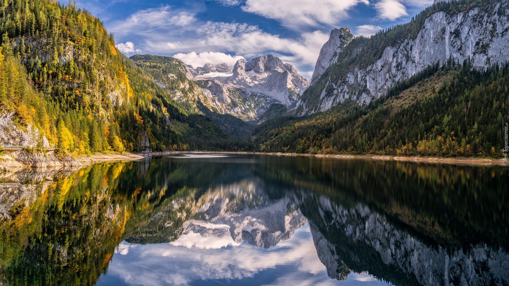 Austria, Salzkammergut, Góry, Alpy, Jezioro Gosausee, Lasy, Odbicie