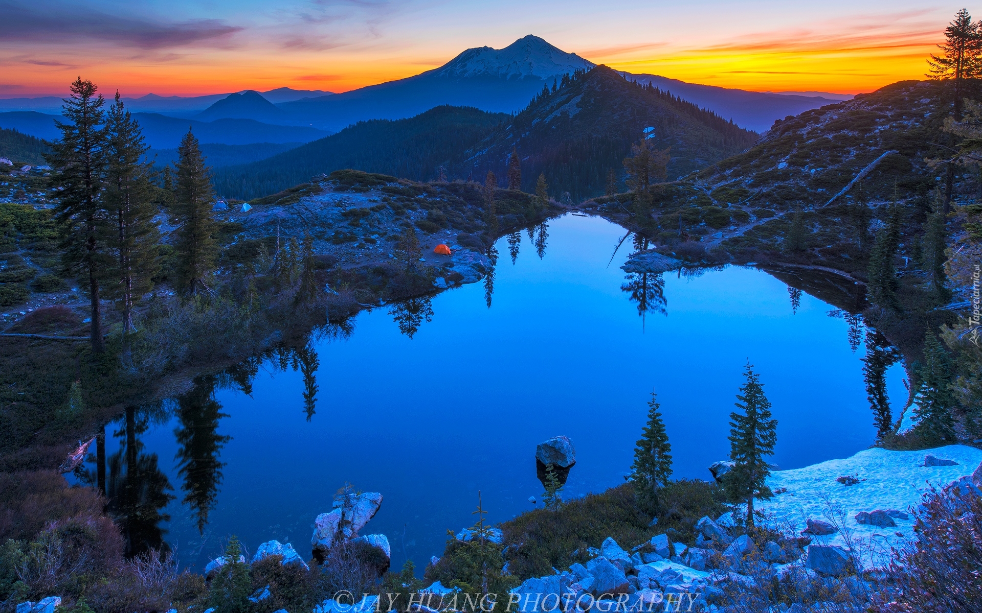 Góry Kaskadowe, Stratowulkan Mount Shasta, Jezioro Heart Lake, Wschód słońca, Kalifornia, Stany Zjednoczone
