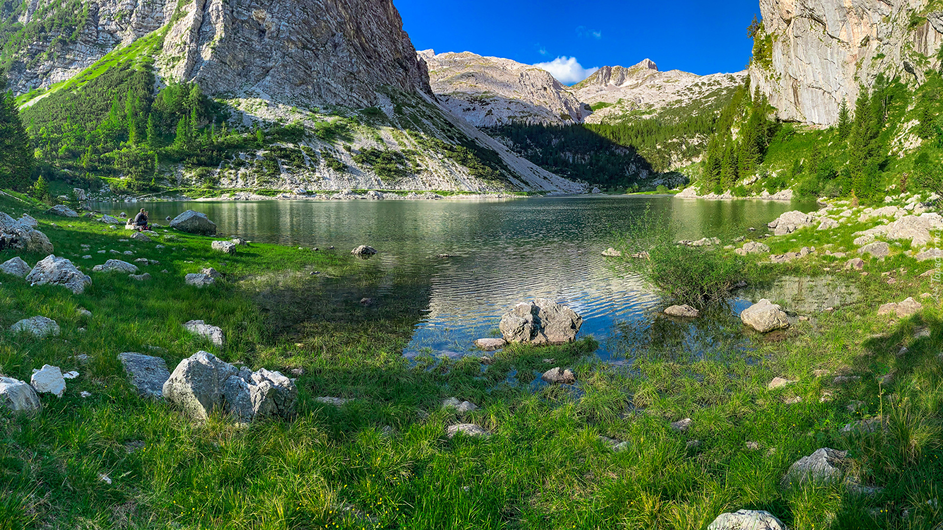 Słowenia, Jezioro, Krn Lake, Góry, Krn Mountains, Kamienie, Trawa