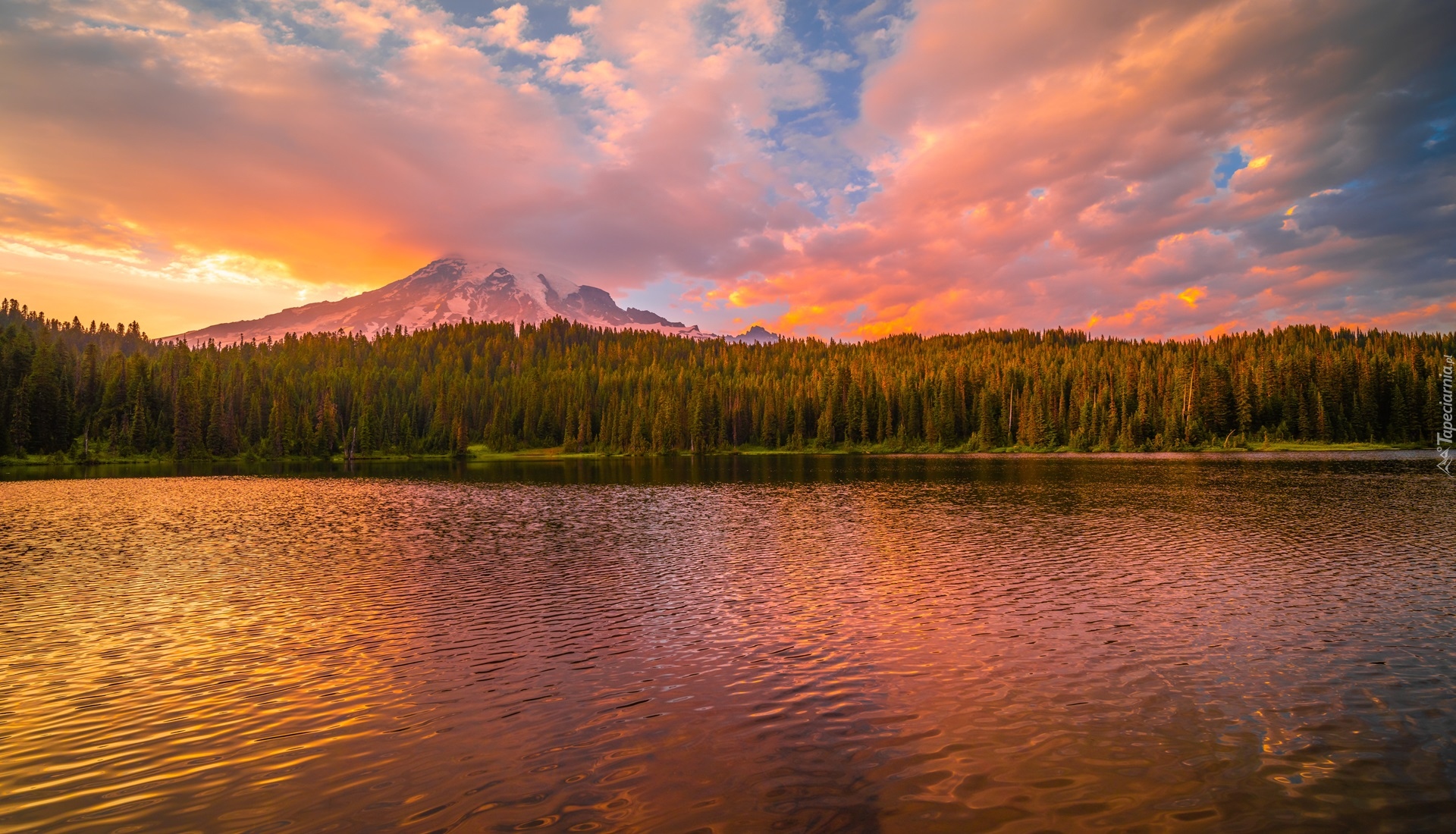 Park Narodowy Mount Rainier, Góra, Stratowulkan Mount Rainier, Jezioro, Drzewa, Zachód słońca, Chmury, Stan Waszyngton, Stany Zjednoczone