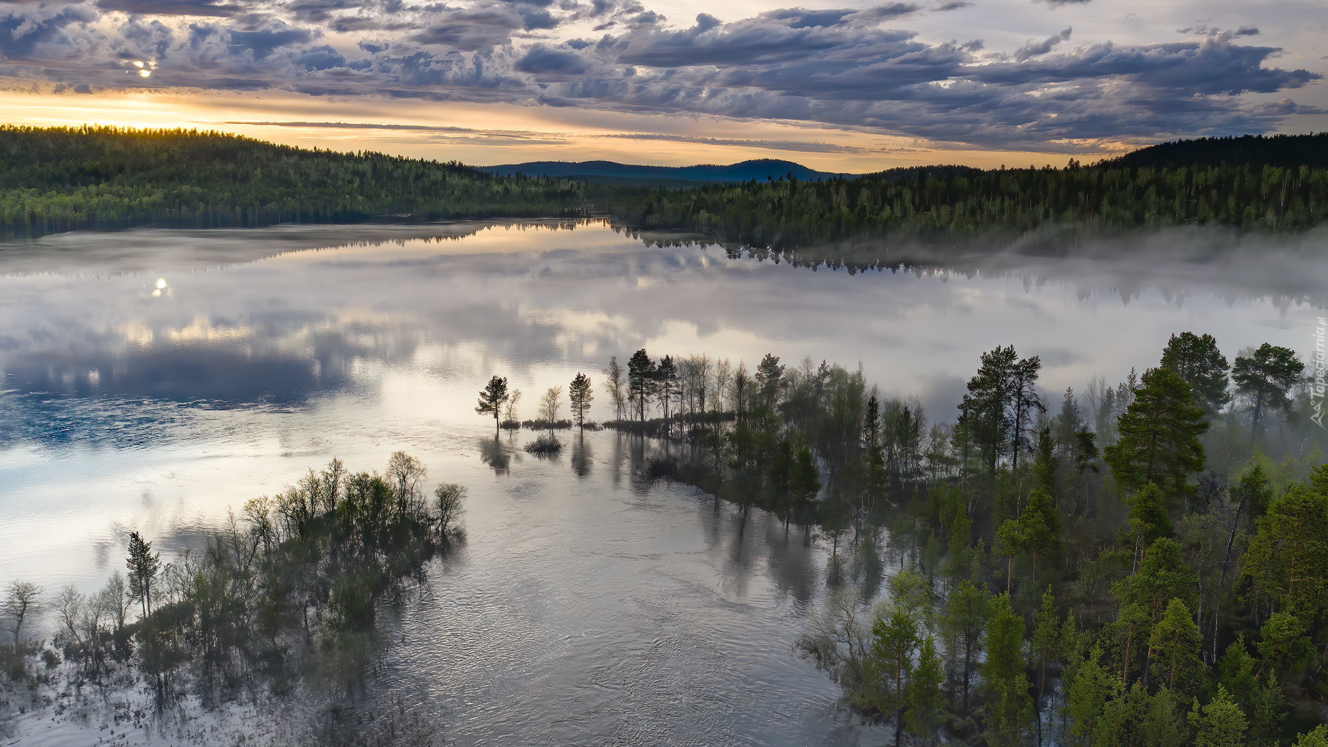 Jezioro Inari, Lasy, Drzewa, Mgła, Laponia, Finlandia