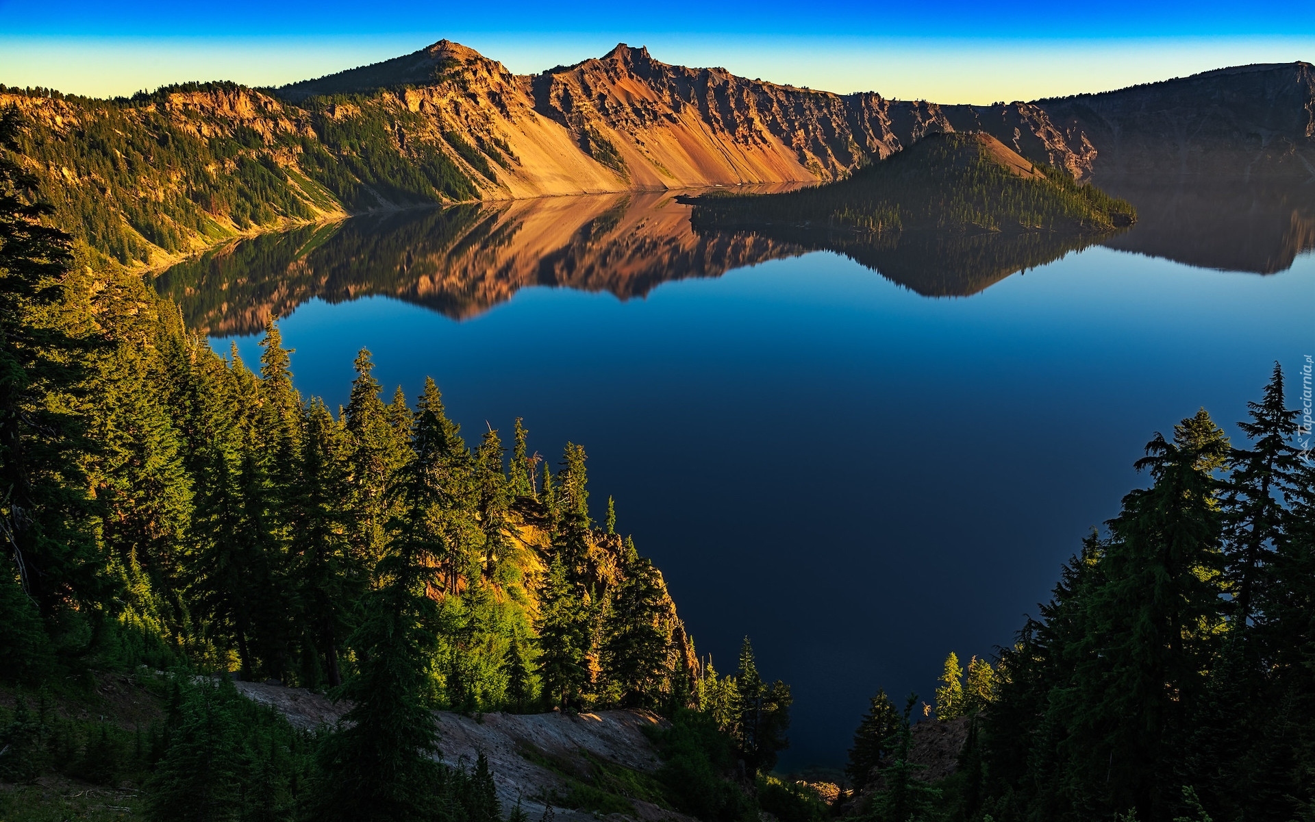 Park Narodowy Jeziora Kraterowego, Jezioro Kraterowe, Góry, Drzewa, Odbicie, Stan Oregon, Stany Zjednoczone