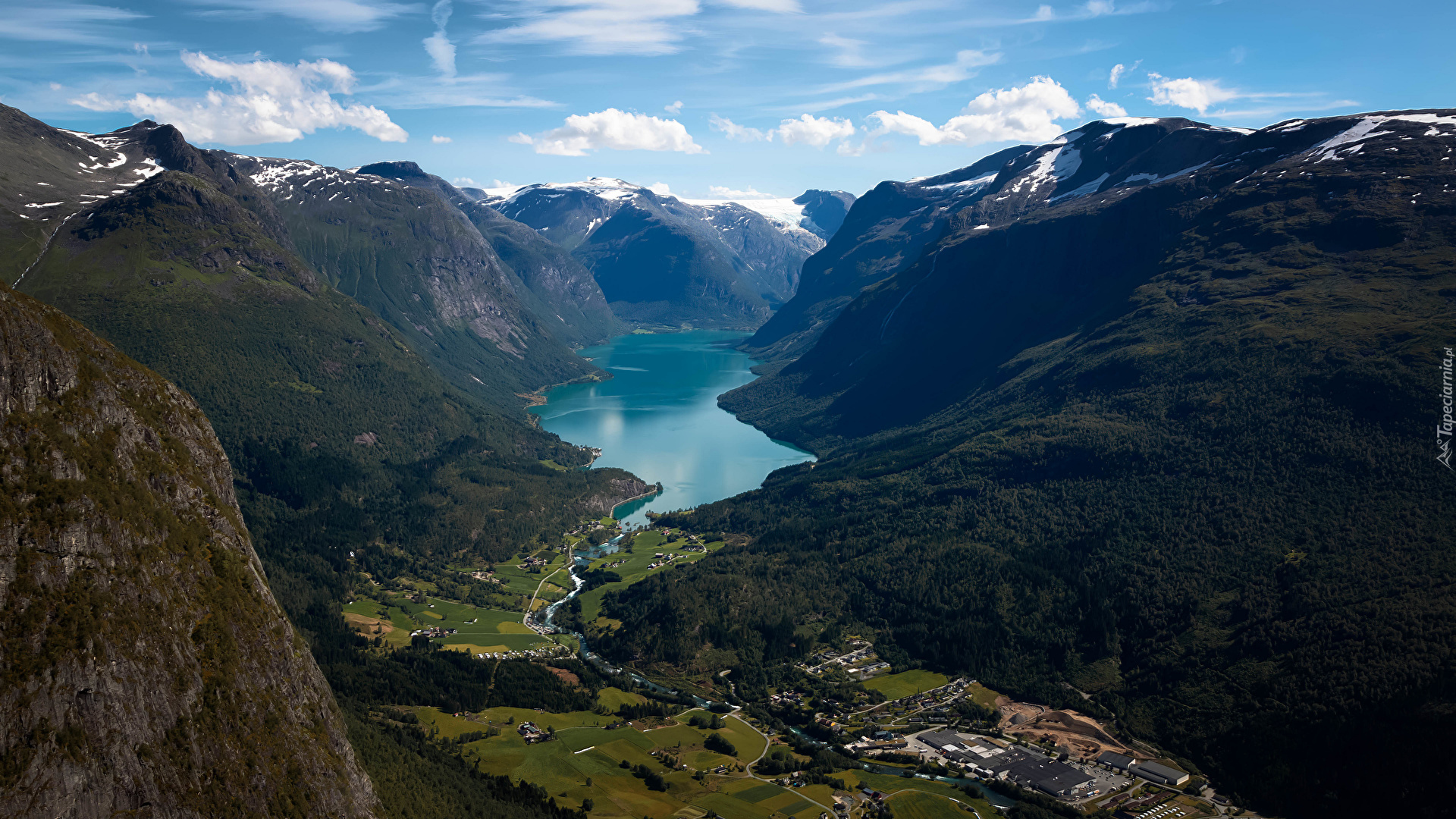 Norwegia, Góry, Dolina, Fiord Nordfjord, Lodal Valley, Wieś Loen