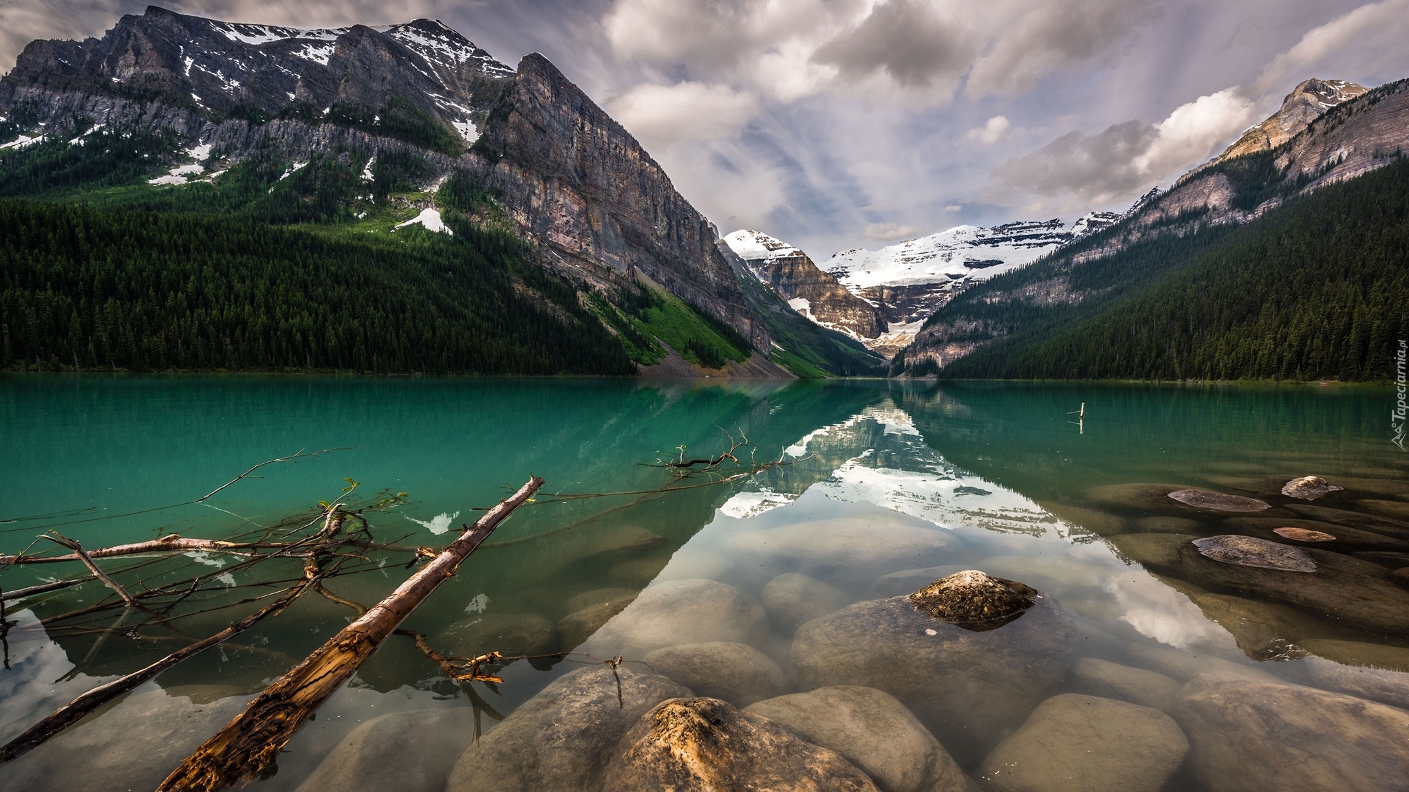 Kanada, Prowincja Alberta, Park Narodowy Banff, Jezioro Lake Luise, Góry, Kamienie, Patyki