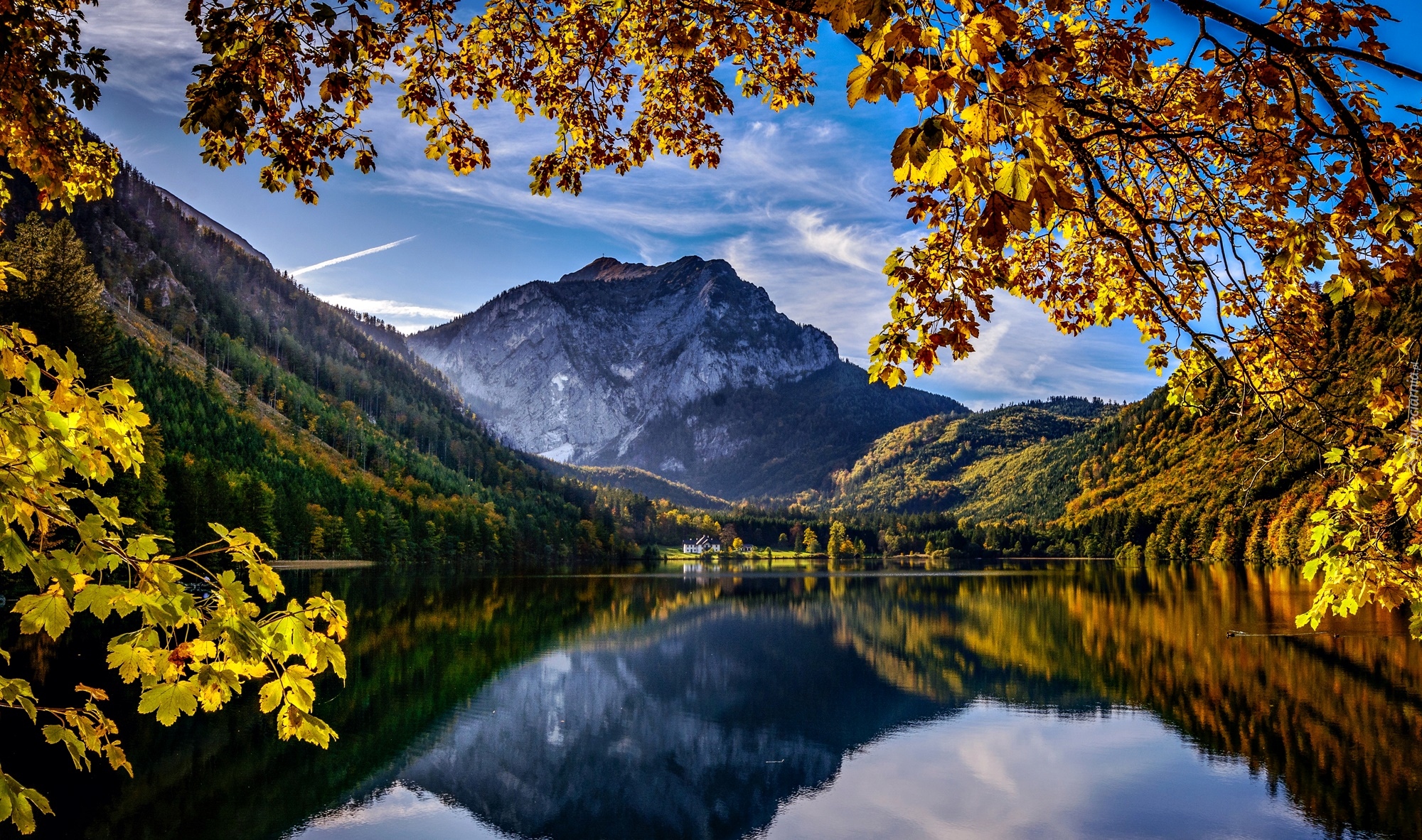 Jezioro Langbatseen, Drzewa, Góry, Alpy, Jesień, Austria