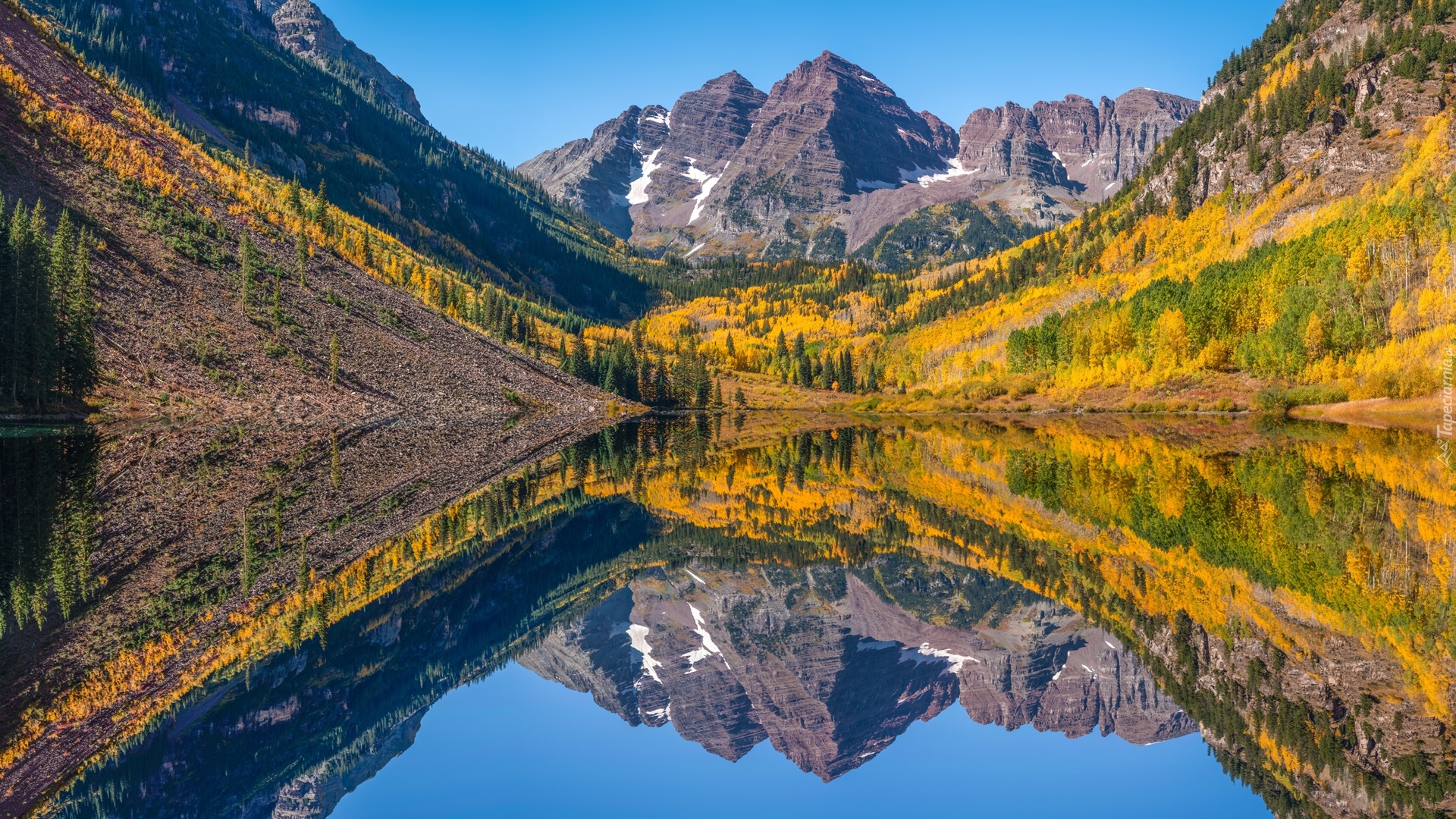 Góry Skaliste, Szczyty Maroon Bells, Jezioro Maroon Lake, Jesień, Drzewa, Stan Kolorado, Stany Zjednoczone