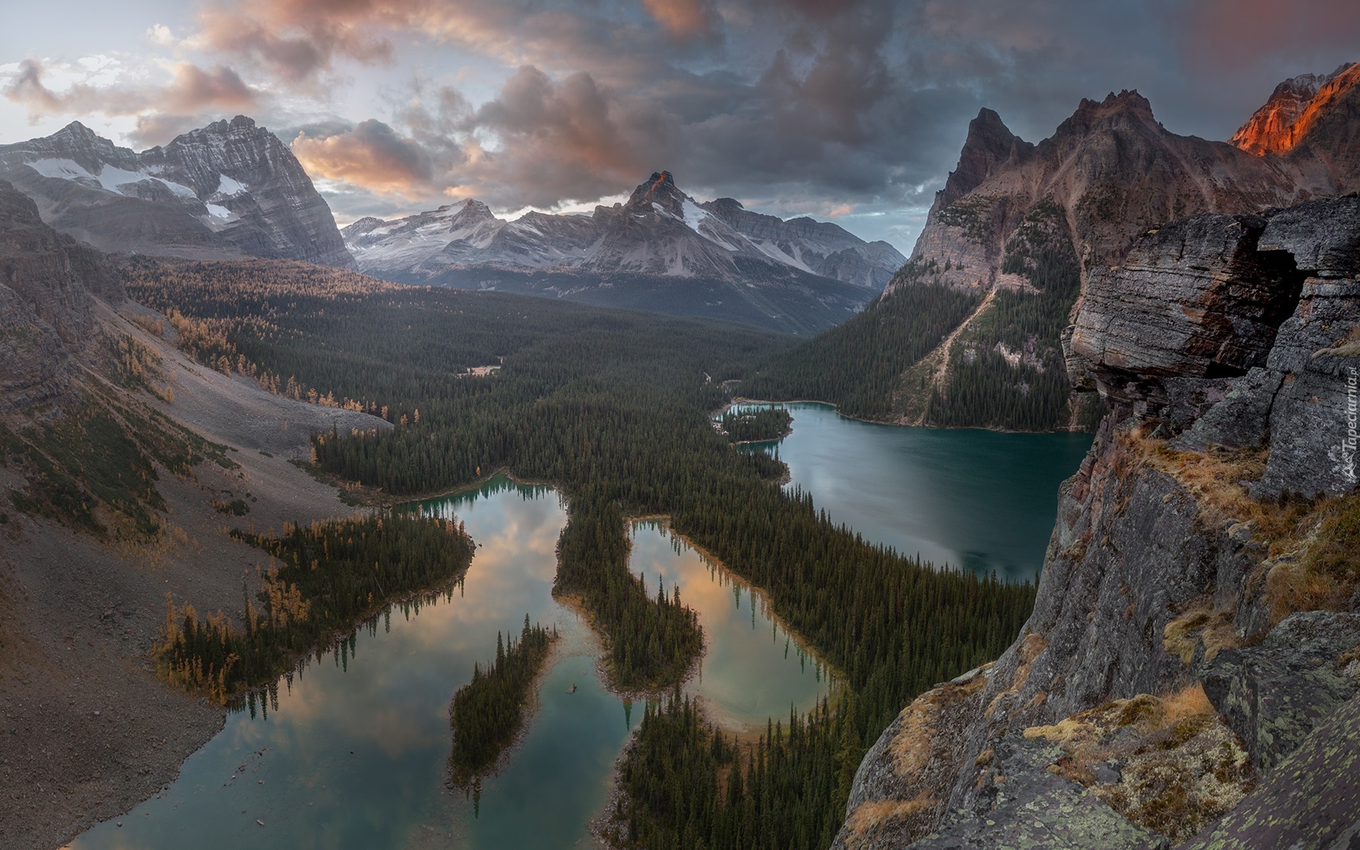 Kanada, Kolumbia Brytyjska, Park Narodowy Yoho, Jeziora, Mary Lake, Lake OHara, Góry, Las, Drzewa, Chmury