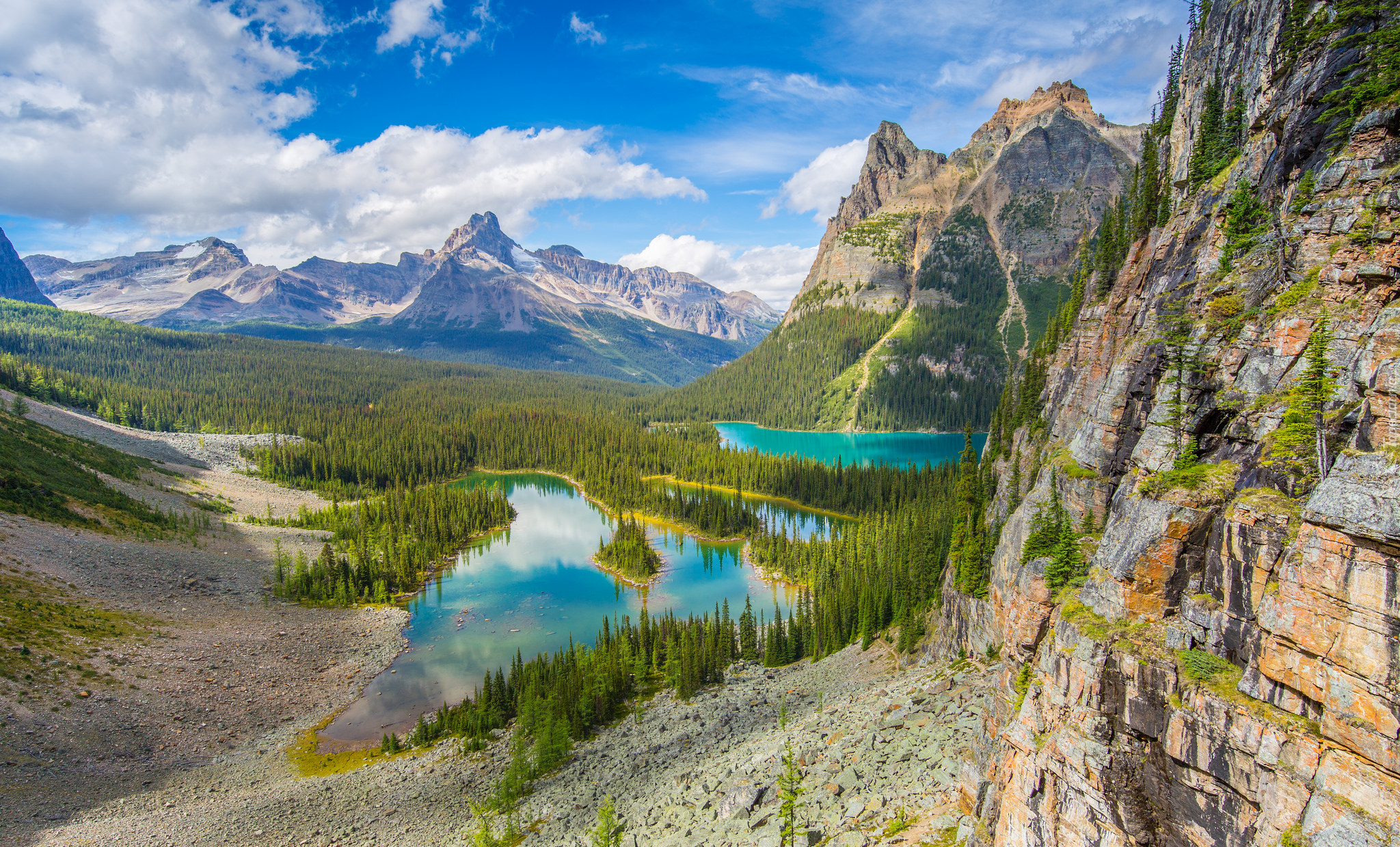 Kanada, Prowincja Kolumbia Brytyjska, Park Narodowy Yoho, Jezioro O Hara, Góry, Las, Chmury