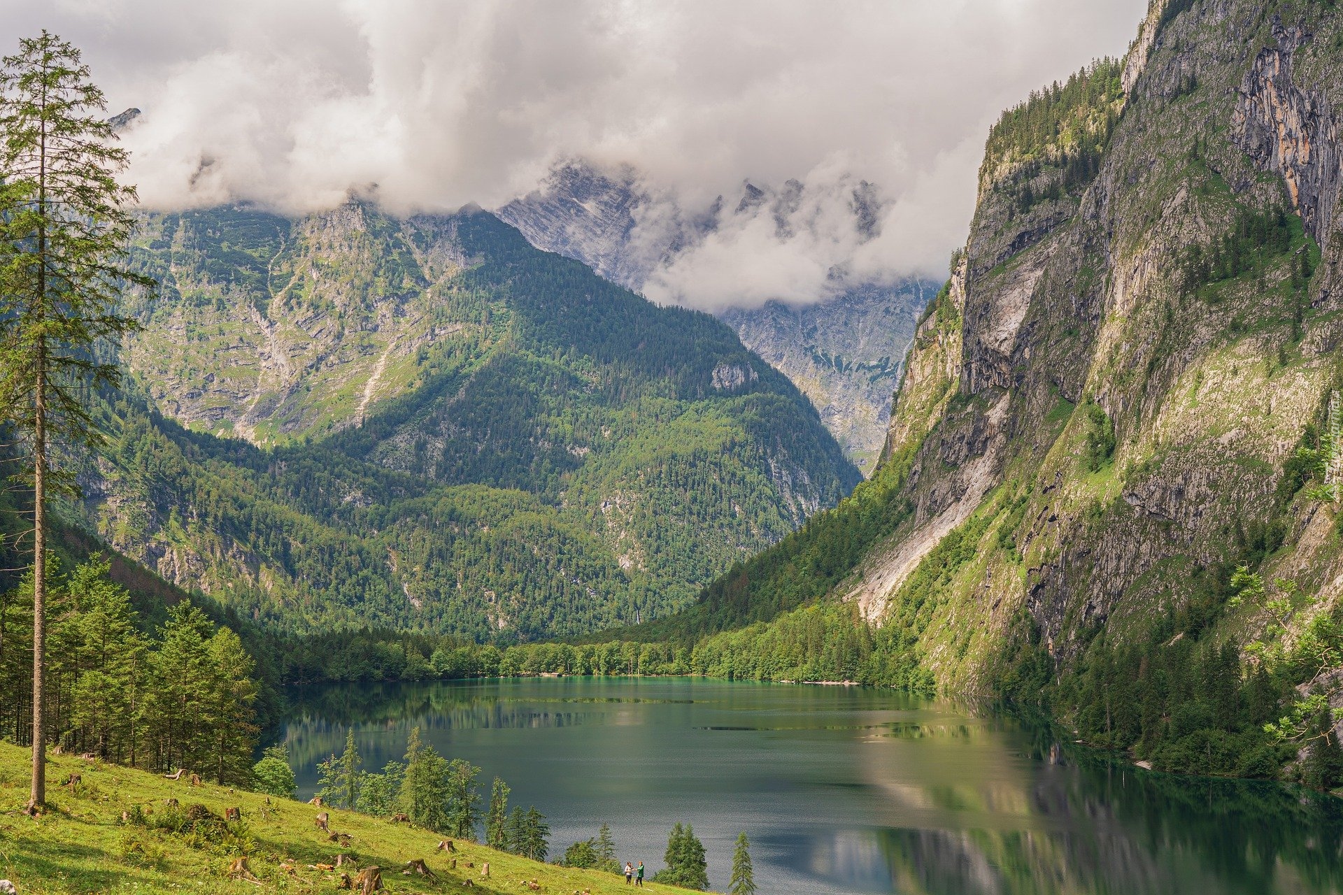 Góry, Alpy Bawarskie, Chmury, Jezioro Obersee, Park Narodowy Berchtesgaden, Niemcy