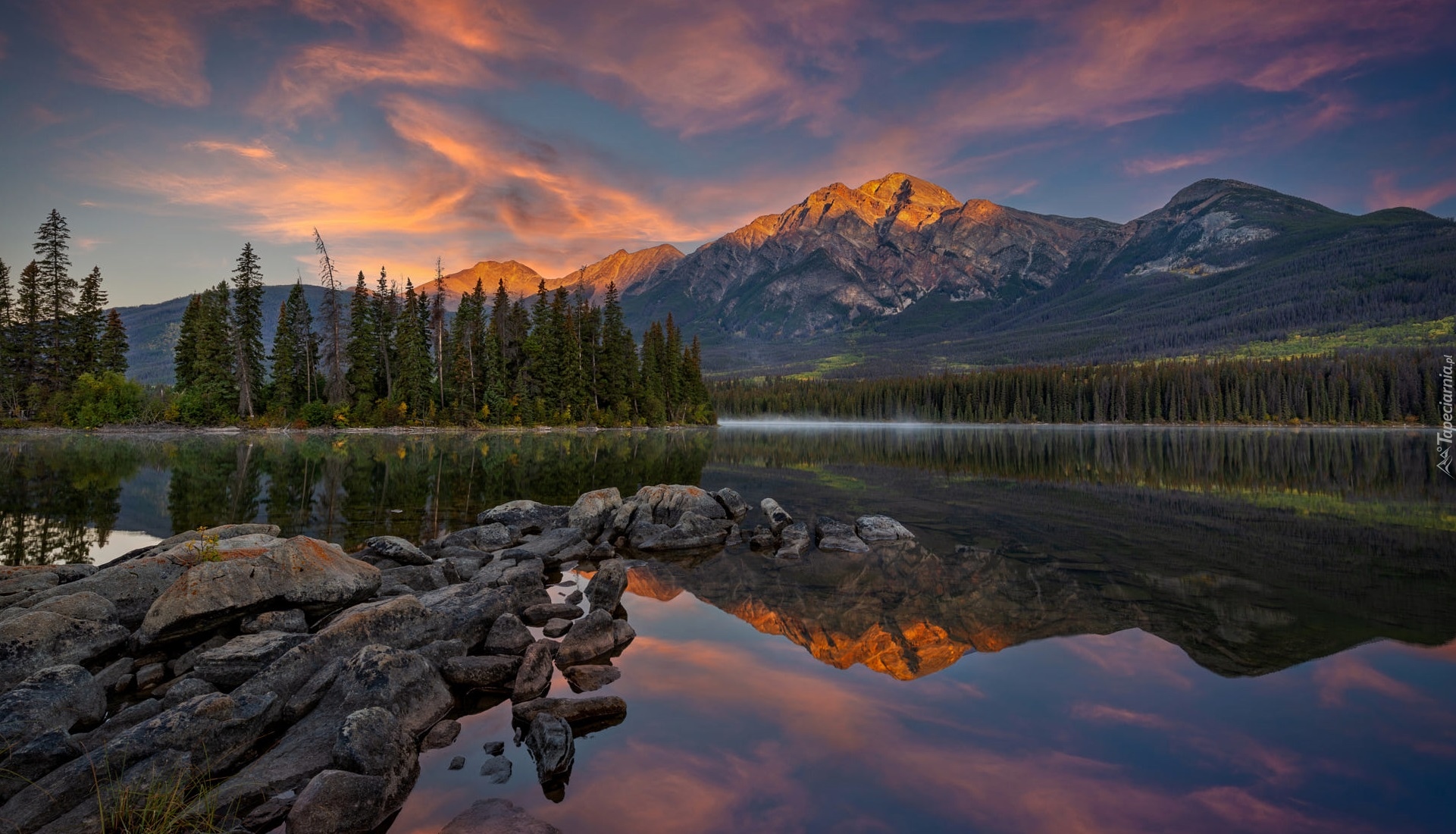 Kanada, Park Narodowy Jasper, Góry, Jezioro, Pyramid Lake, Kamienie, Las, Drzewa