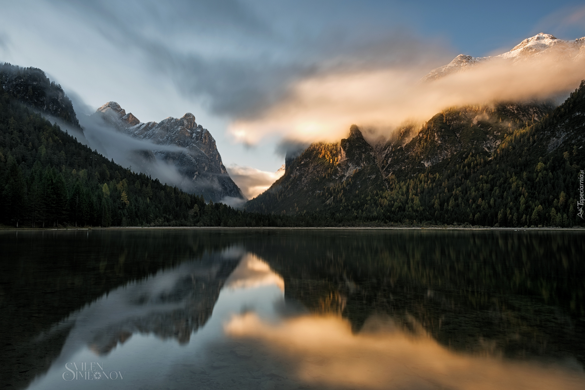  Góry, Dolomity, Drzewa, Jezioro Toblacher See, Lago di Dobbiaco, Chmury, Odbicie, Prowincja Bolzano, Włochy
