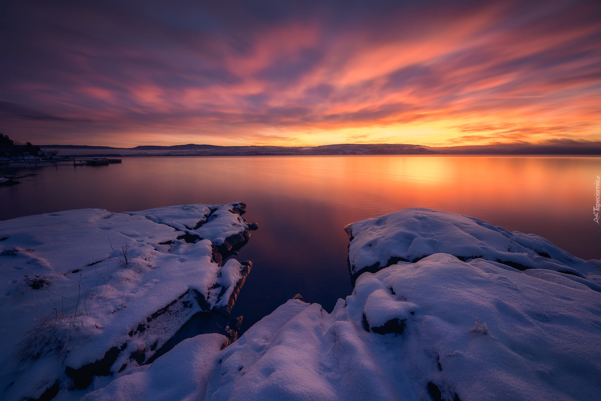 Norwegia, Jezioro Tyrifjorden, Kamienie, Zima, Śnieg, Chmury, Zachód słońca