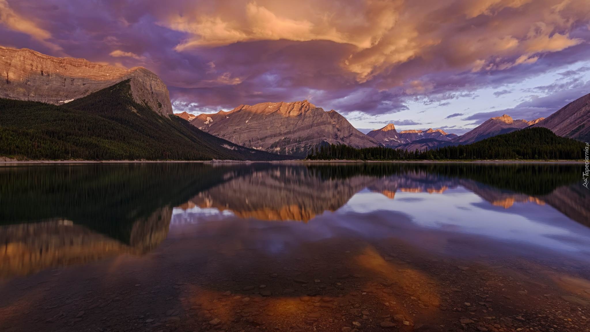 Jezioro, Upper Kananaskis Lake, Góry, Drzewa, Chmury, Odbicie, Prowincja Alberta, Kanada