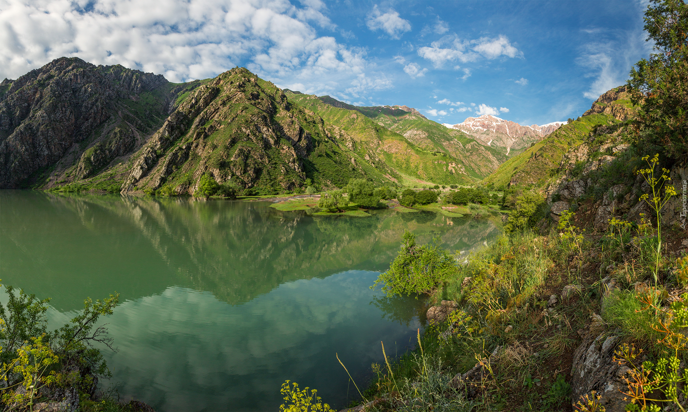 Góry, Jezioro Urunghach, Roślinność, Chmury, Czatkalski Rezerwat Biosfery, Uzbekistan