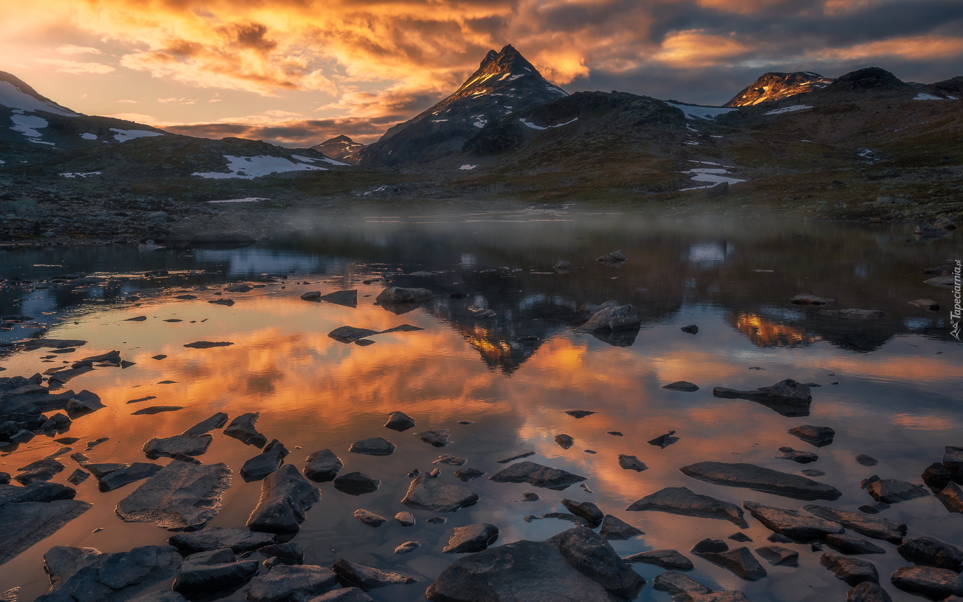 Góry, Jotunheimen, Jezioro, Kamienie, Zachód słońca, Norwegia