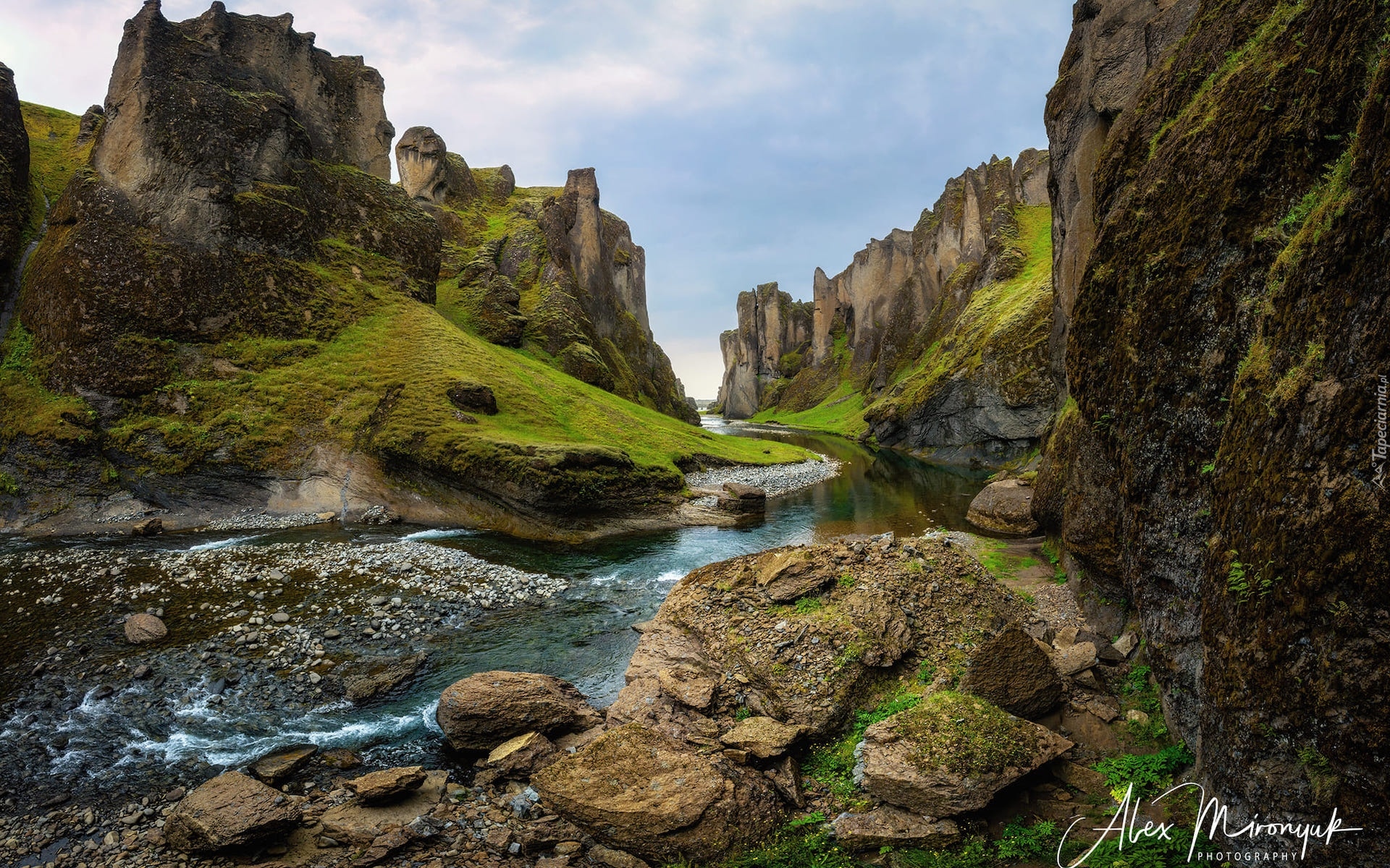 Islandia, Wąwóz, Kanion Fjadrargljufur, Rzeka Fjadra, Skały