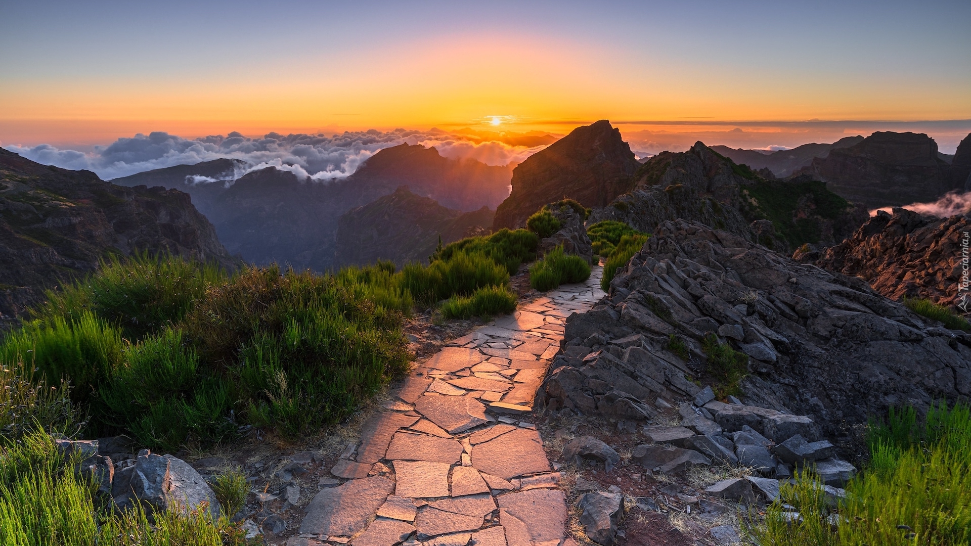 Portugalia, Madera, Zachód słońca, Góry, Szczyt, Pico do Arieiro, Kamienna, Ścieżka