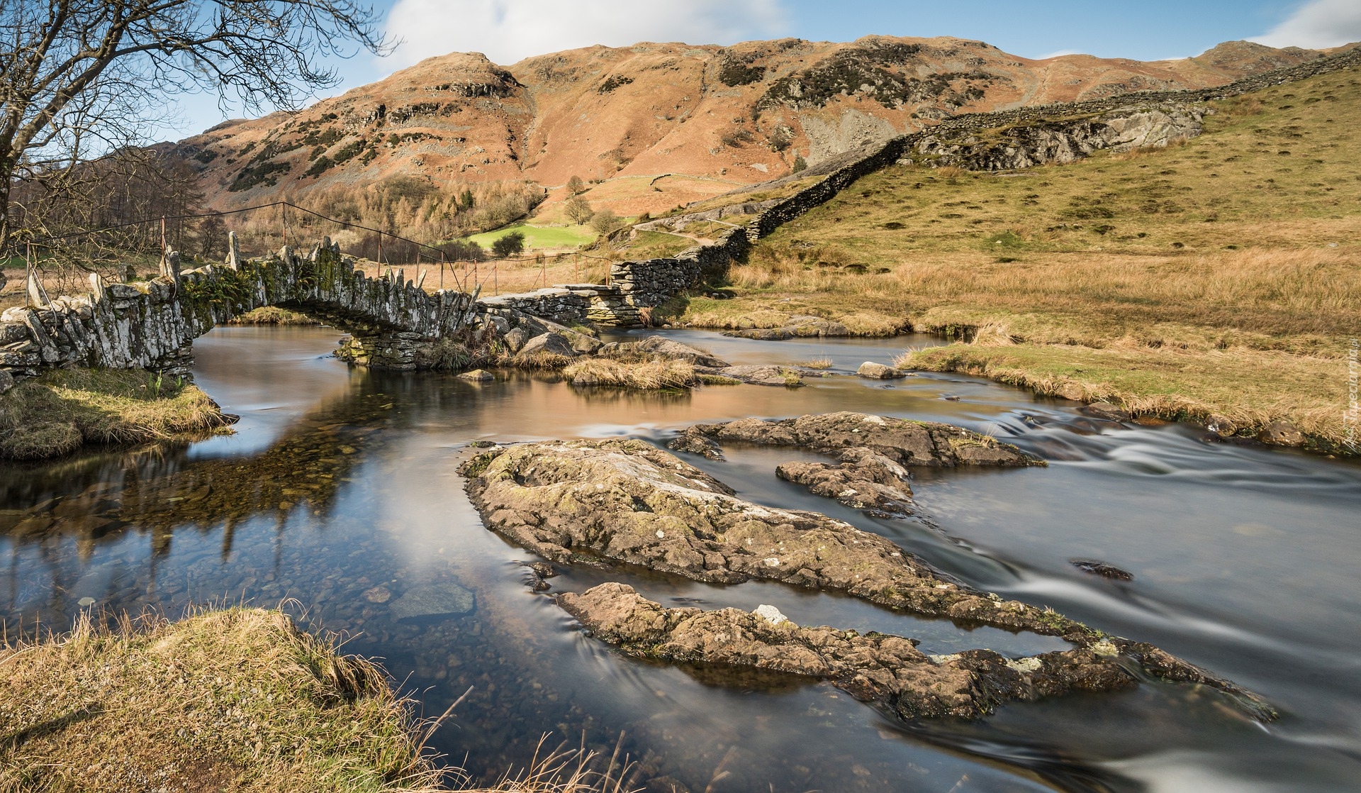 Kamienny, Most, Slater Bridge, Rzeka, River Brathay, Wzgórza, Dolina, Little Langdale, Kumbria, Anglia