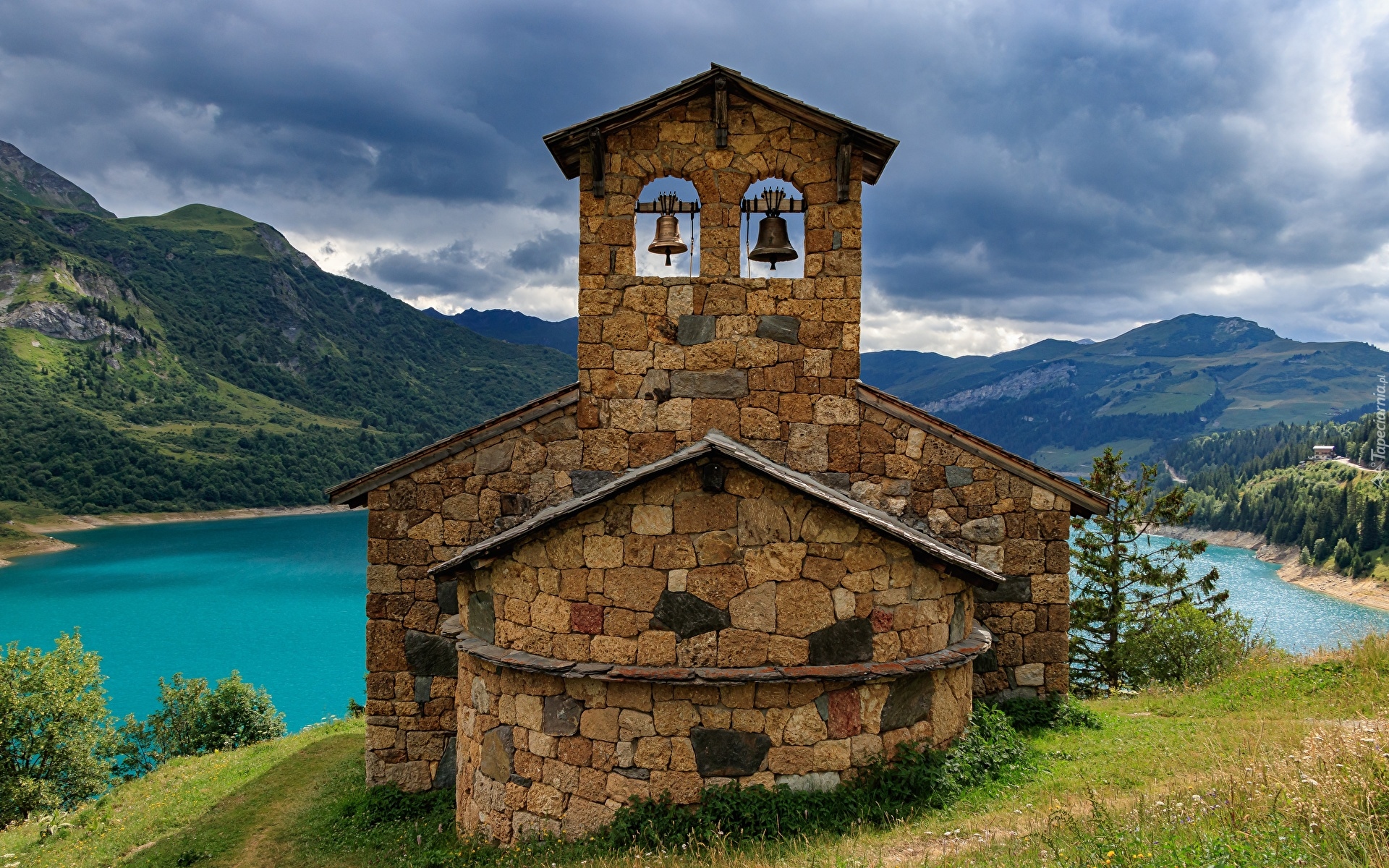 Kaplica, Chapelle de Roselend, Dzwonnica, Dzwony, Góry, Jezioro Roseland, Beaufort, Francja