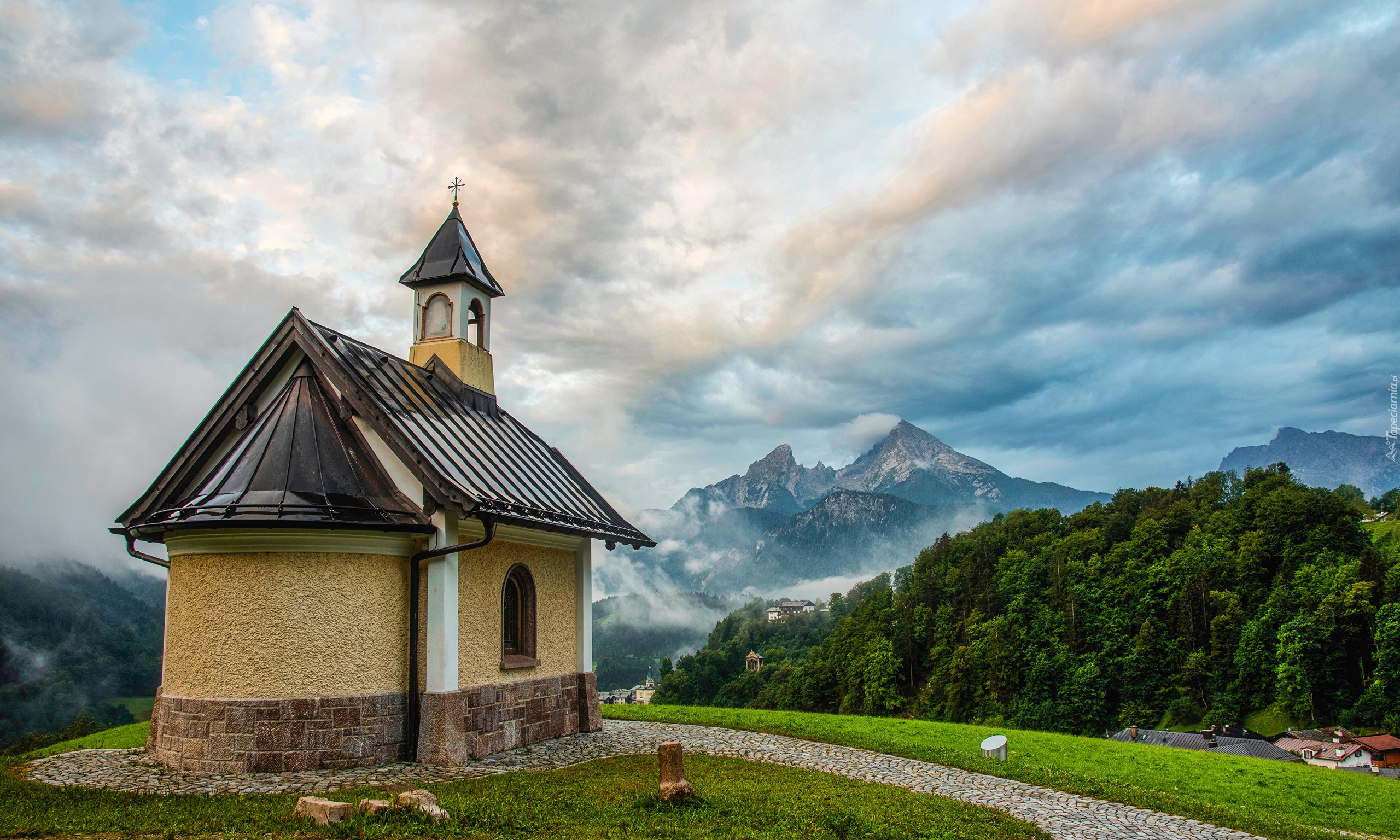 Góry, Alpy, Lasy, Drzewa, Kapliczka, Kirchleitn Kapelle, Chmury, Berchtesgaden, Bawaria, Niemcy