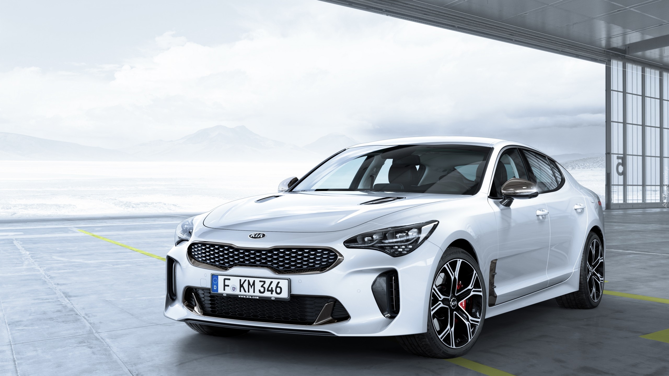 Kia Stinger GT, Przód