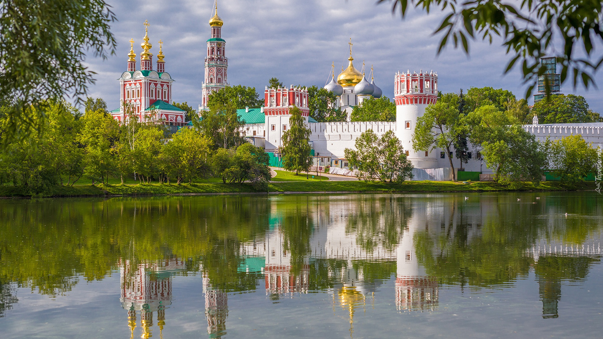 Rosja, Moskwa, Klasztor, Muzeum, Monaster Nowodziewiczy, Rzeka Moskwa, Kościół, Drzewa