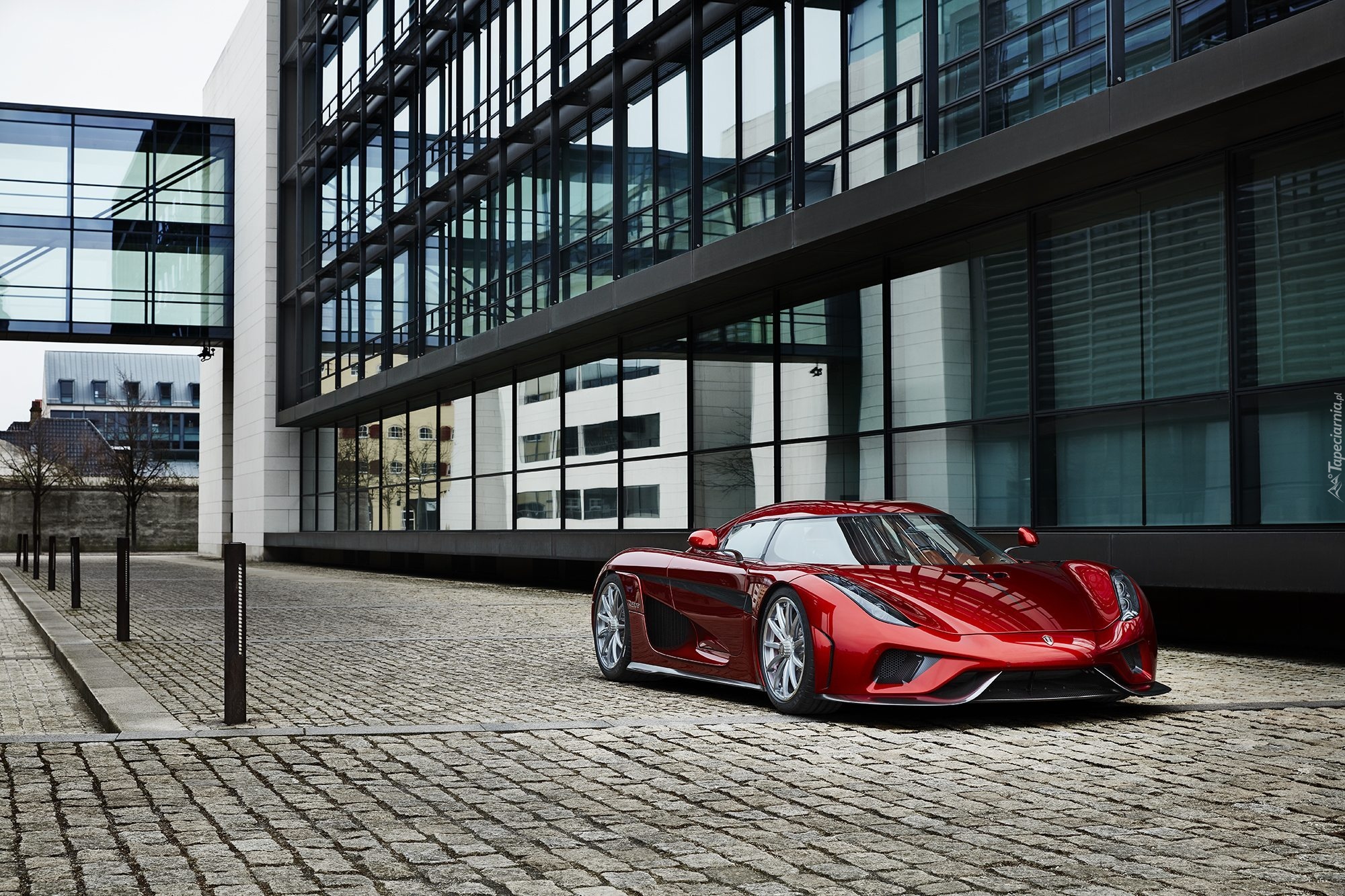 Czerwony, Koenigsegg Regera