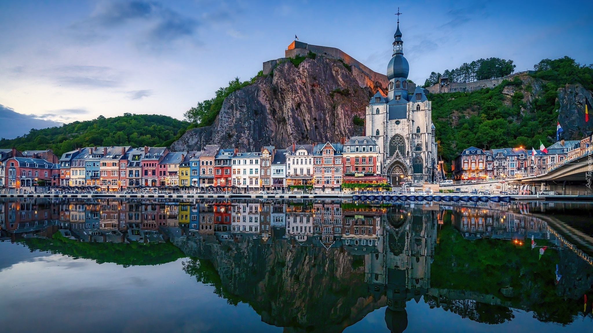 Kościół, Kolegiata Najświętszej Marii Panny, Domy, Rzeka Moza, Most, Skała, Cytadela, Dinant, Belgia