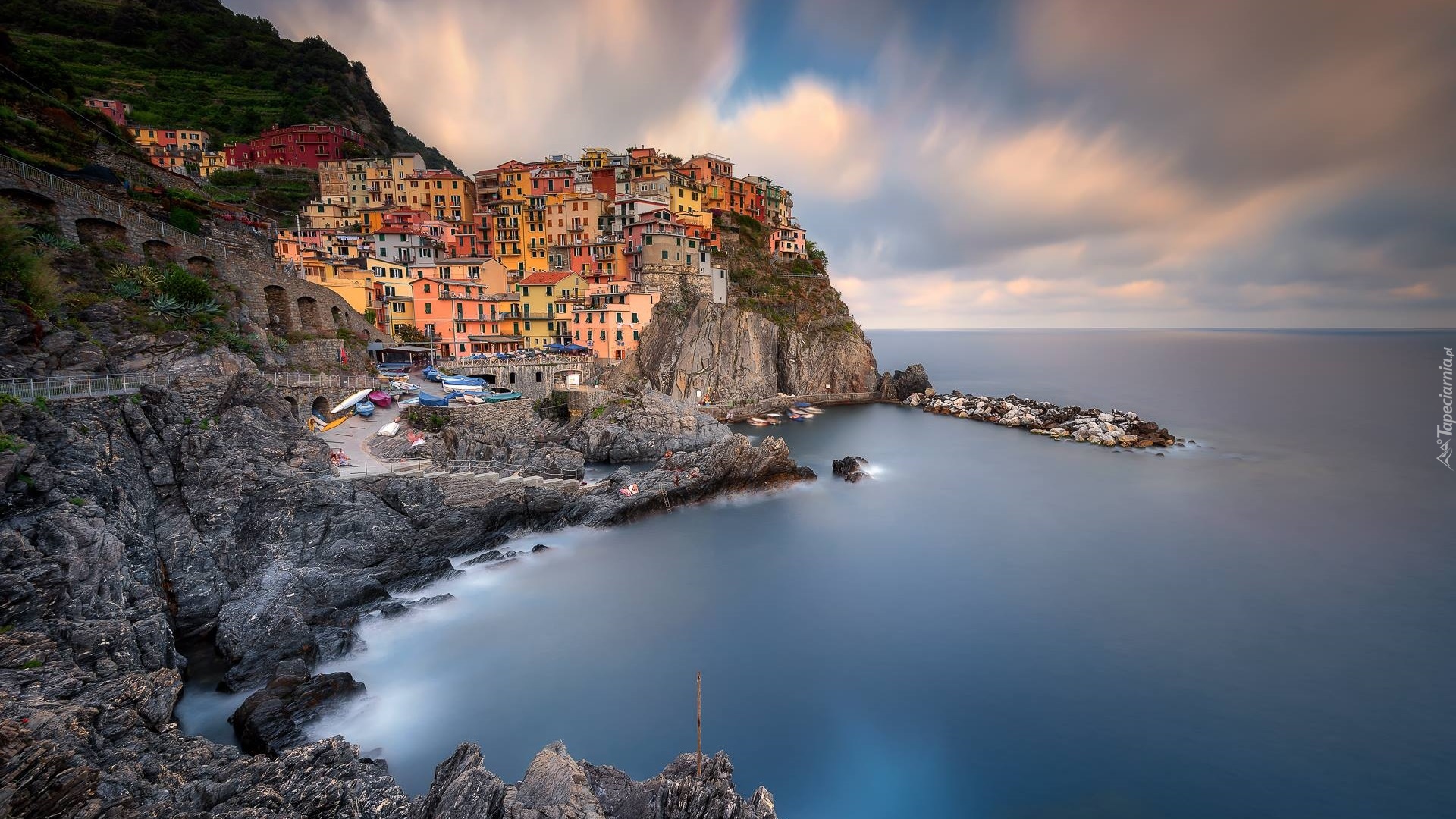 Włochy, Gmina Riomaggiore, Manarola, Cinque Terre, Morze Liguryjskie, Kolorowe, Domy, Skały, Zatoka