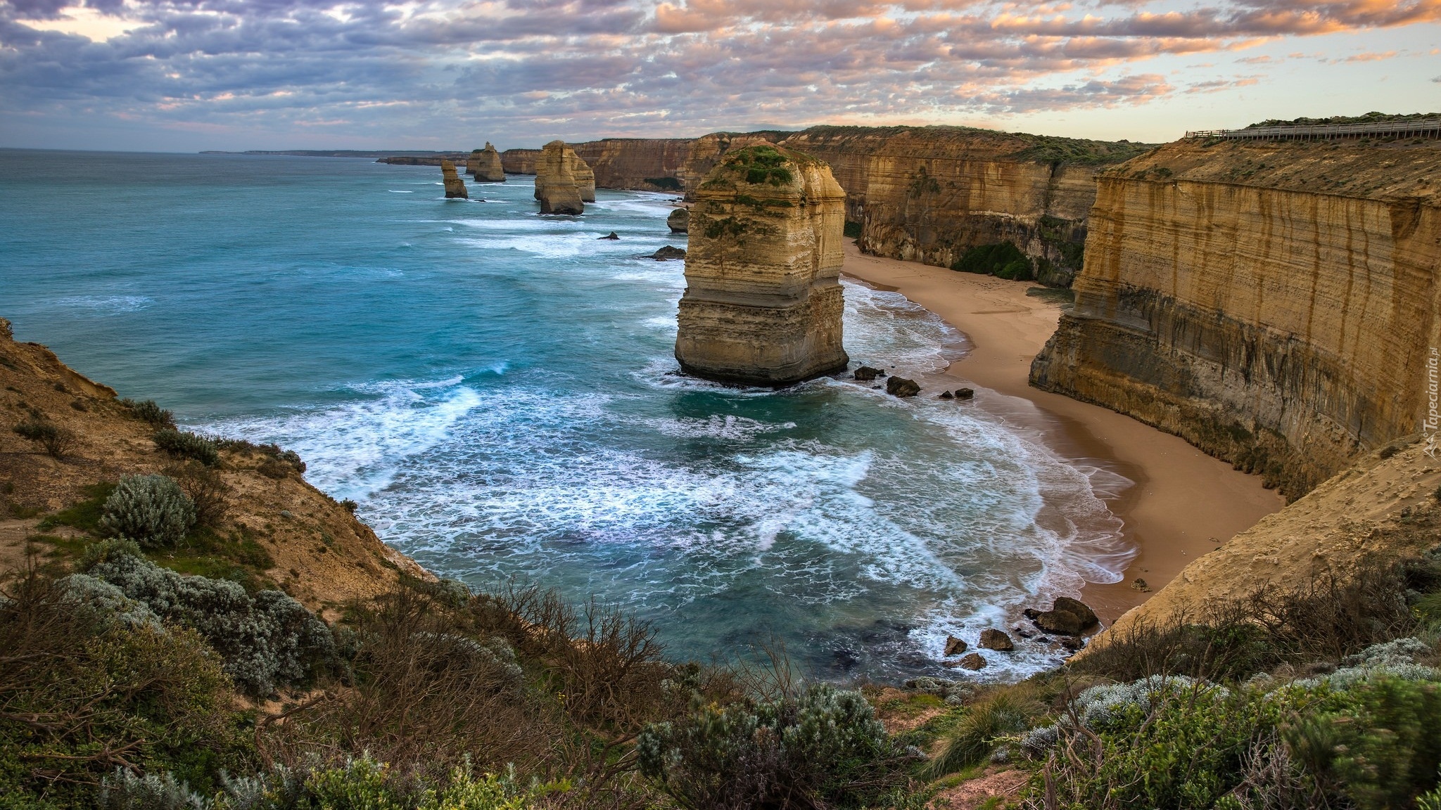 Kolumny wapienne, Dwunastu Apostołów, Klif, Cieśnina Bassa, Park Narodowy Port Campbell, Australia, Morze, Skały, Wybrzeże