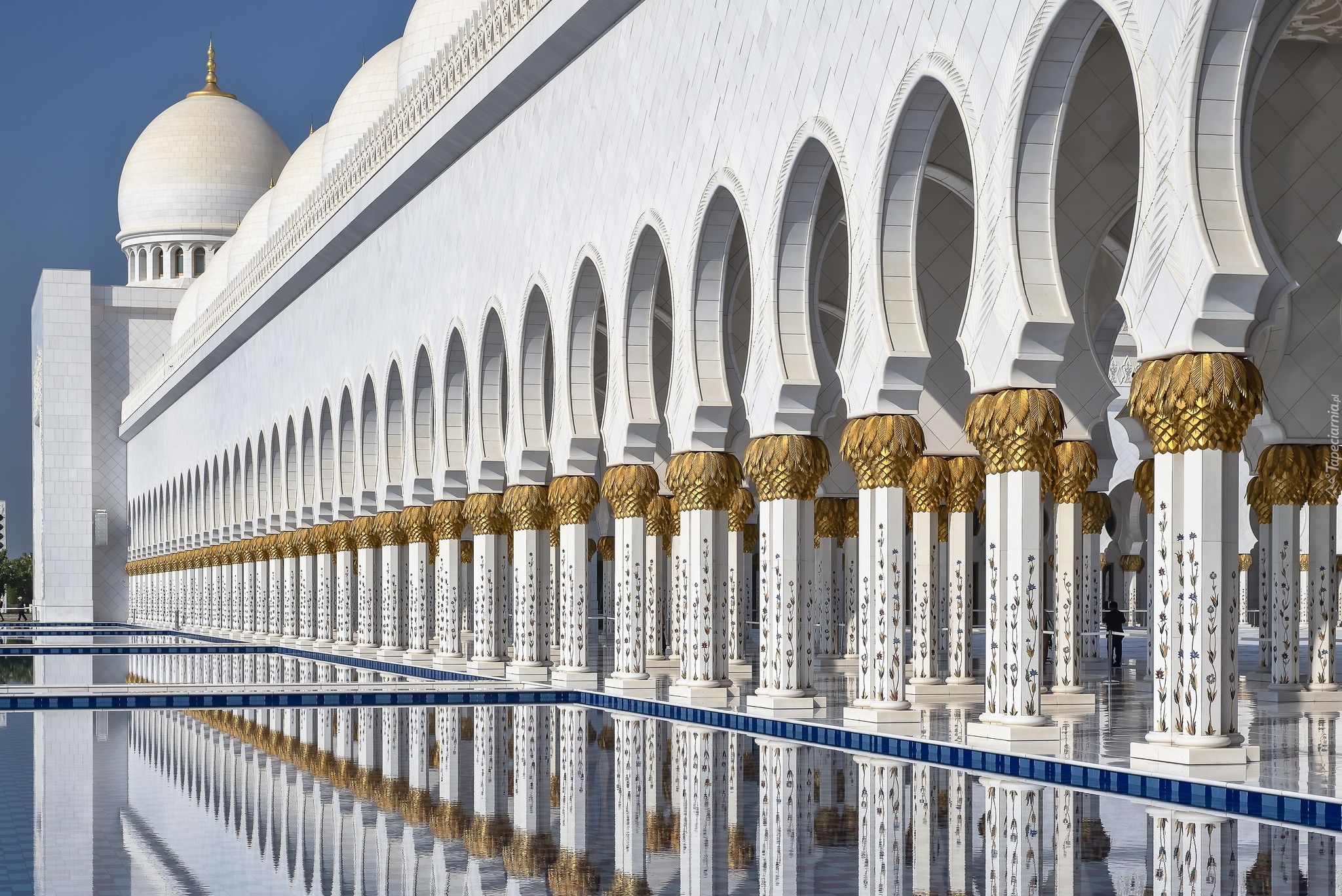 Zjednoczone Emiraty Arabskie, Abu Dhabi, Wielki Meczet Szejka Zajida, Kolumny, Złoto, Marmur