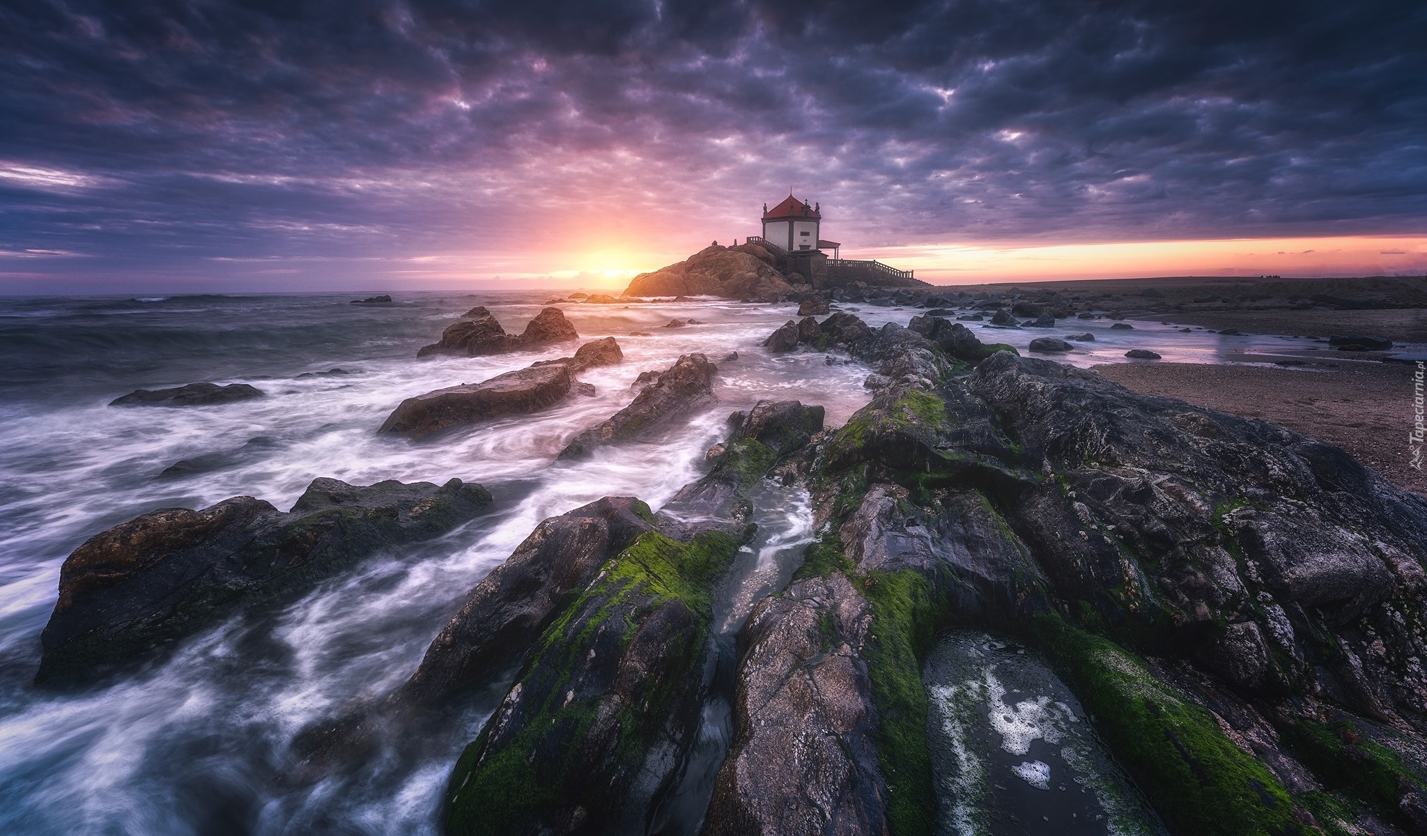 Portugalia, Miramar, Kapliczka, Kościół, Capela do Senhor da Pedra, Morze, Skały, Zachód słońca