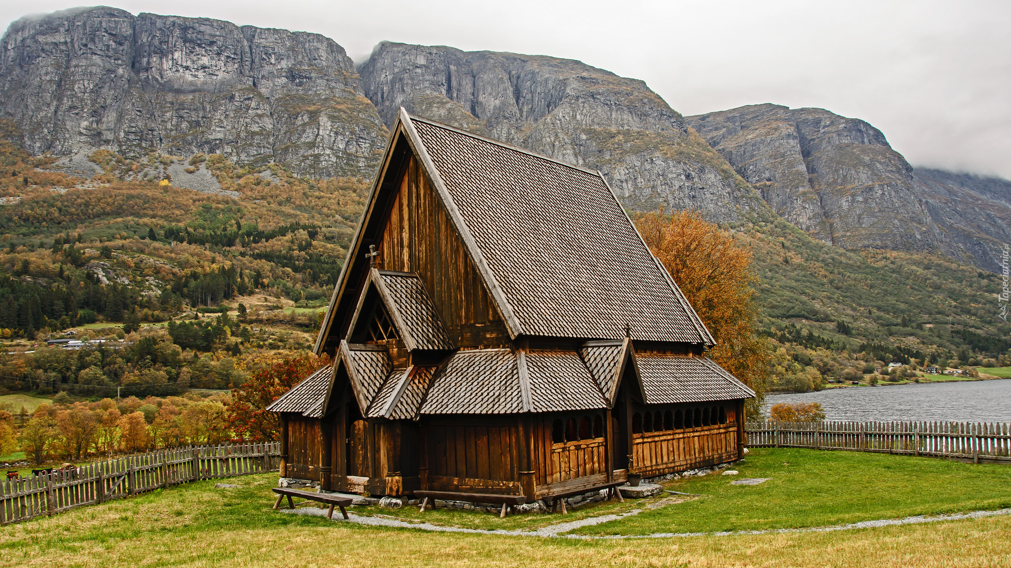 Góry, Ogrodzenie, Drewniany, Kościół klepkowy, Oye, Gmina Vang, Norwegia Góry