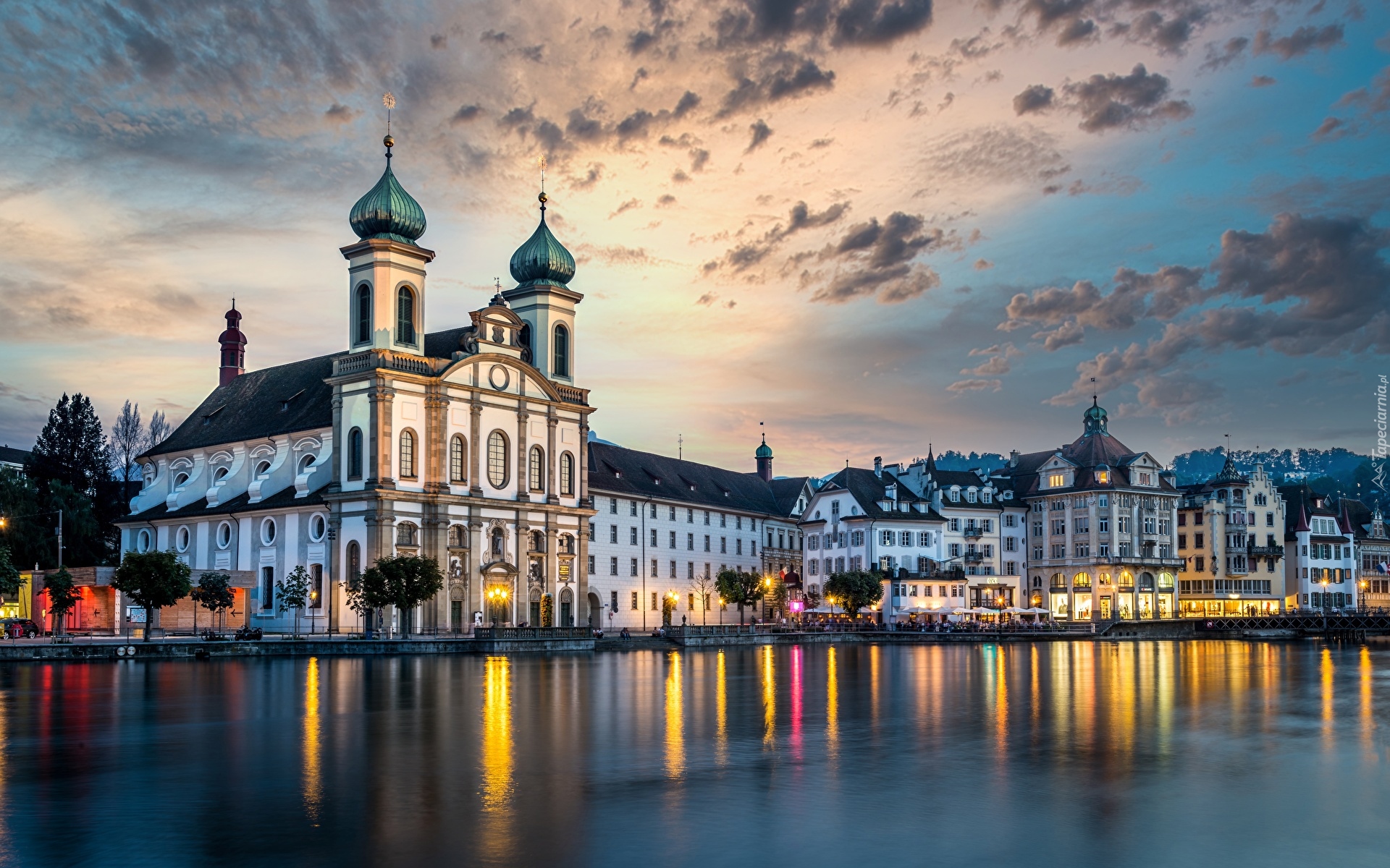 Domy, Kościół św Franciszka Ksawerego, Rzeka Reuss, Lucerna, Szwajcaria