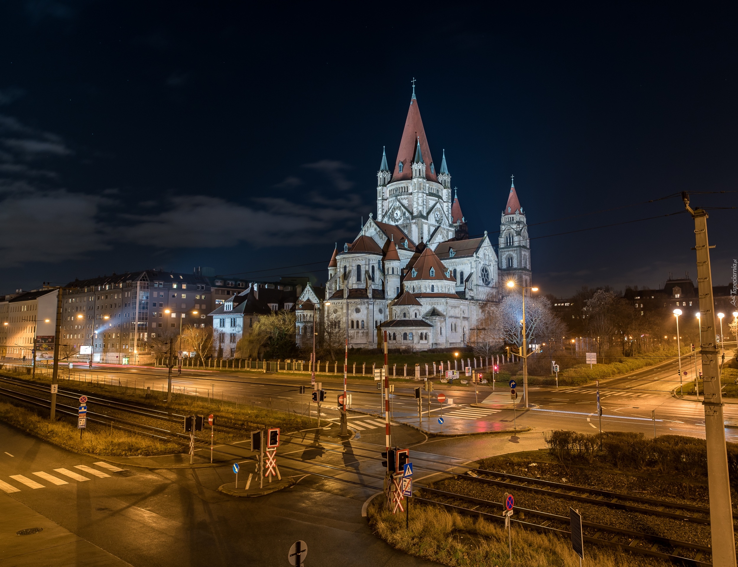 Austria, Wiedeń, Dzielnica Leopoldstadt, Plac Meksykański - Mexikoplatz, Kościół św. Franciszka z Asyżu, Domy, Droga, Noc