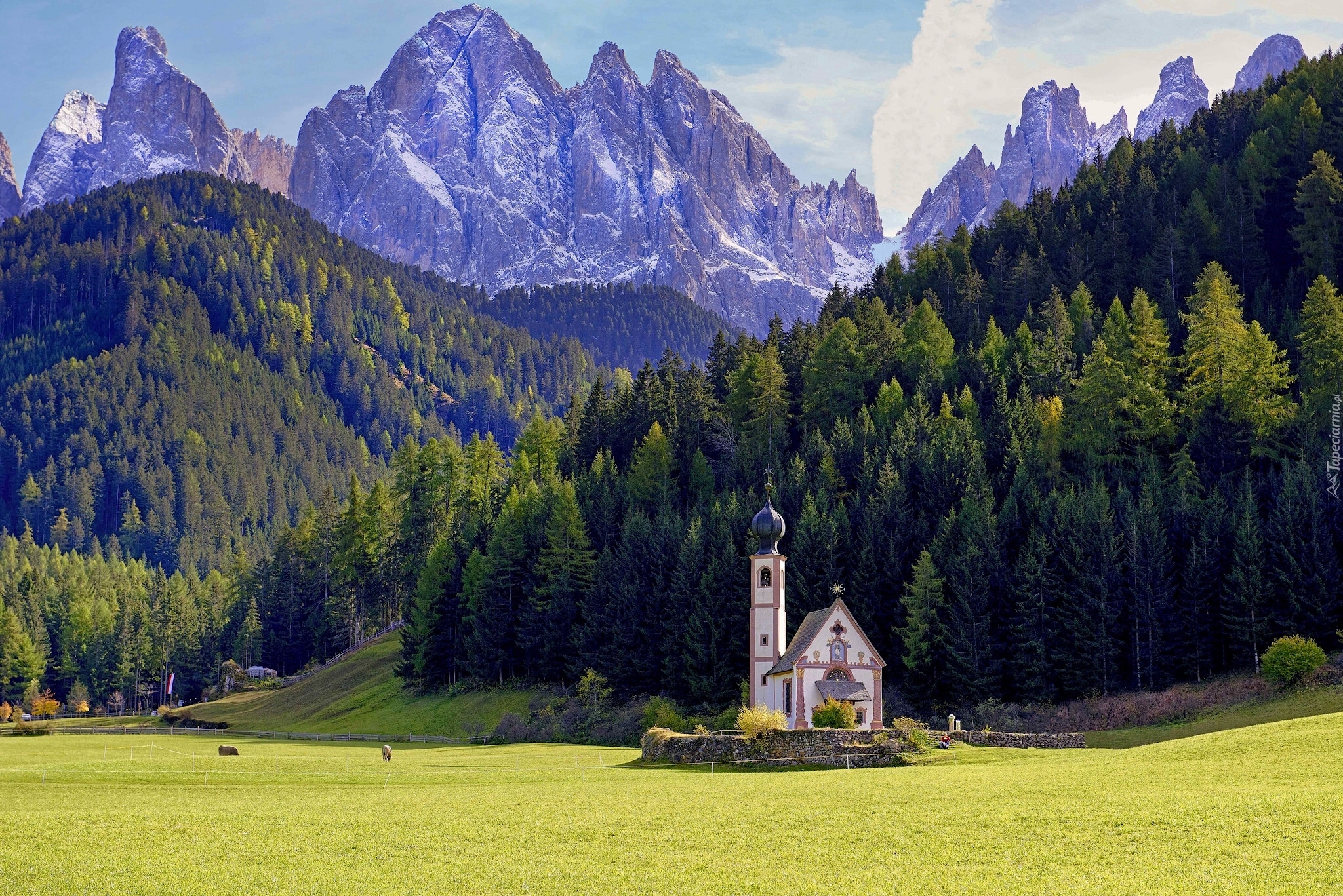 Włochy, Dolina Val di Funes, Góry, Dolomity, Kościółek św. Jana w Ranui