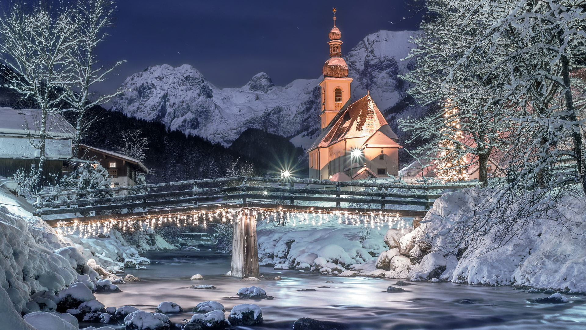 Zima, Drzewa, Góry, Most, Rzeka Ramsauer Ache, Alpy Bawarskie, Kościół św Sebastiana, Park Narodowy Berchtesgaden, Ramsau bei Berchtesgaden, Bawaria, Niemcy