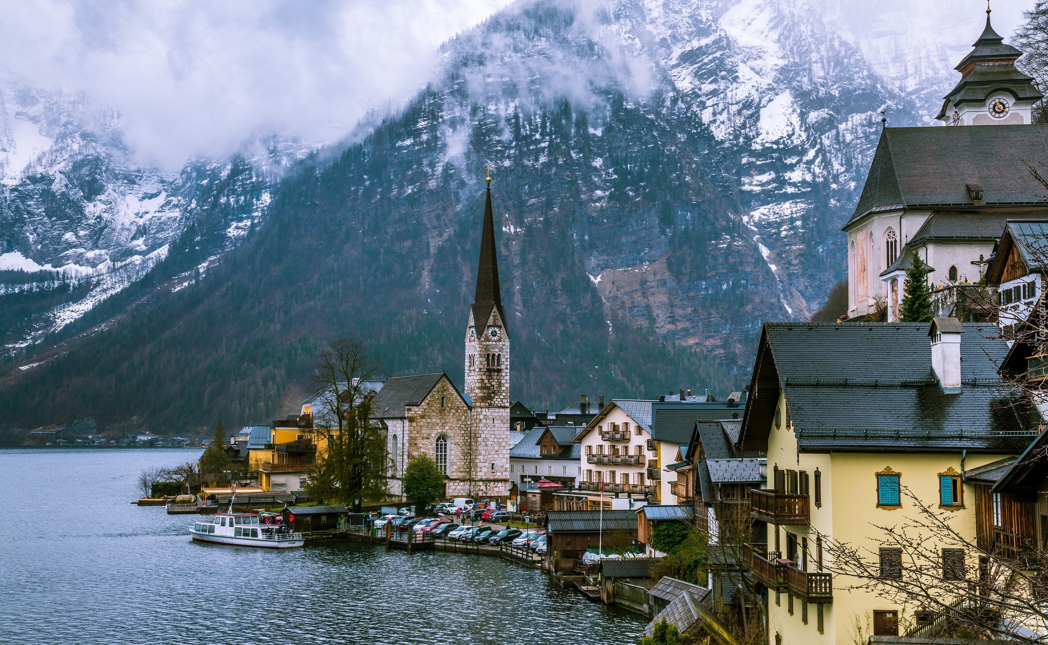 Austria, Hallstatt, Góry, Alpy Salzburskie, Jezioro Hallstattersee, Domy, Chmury