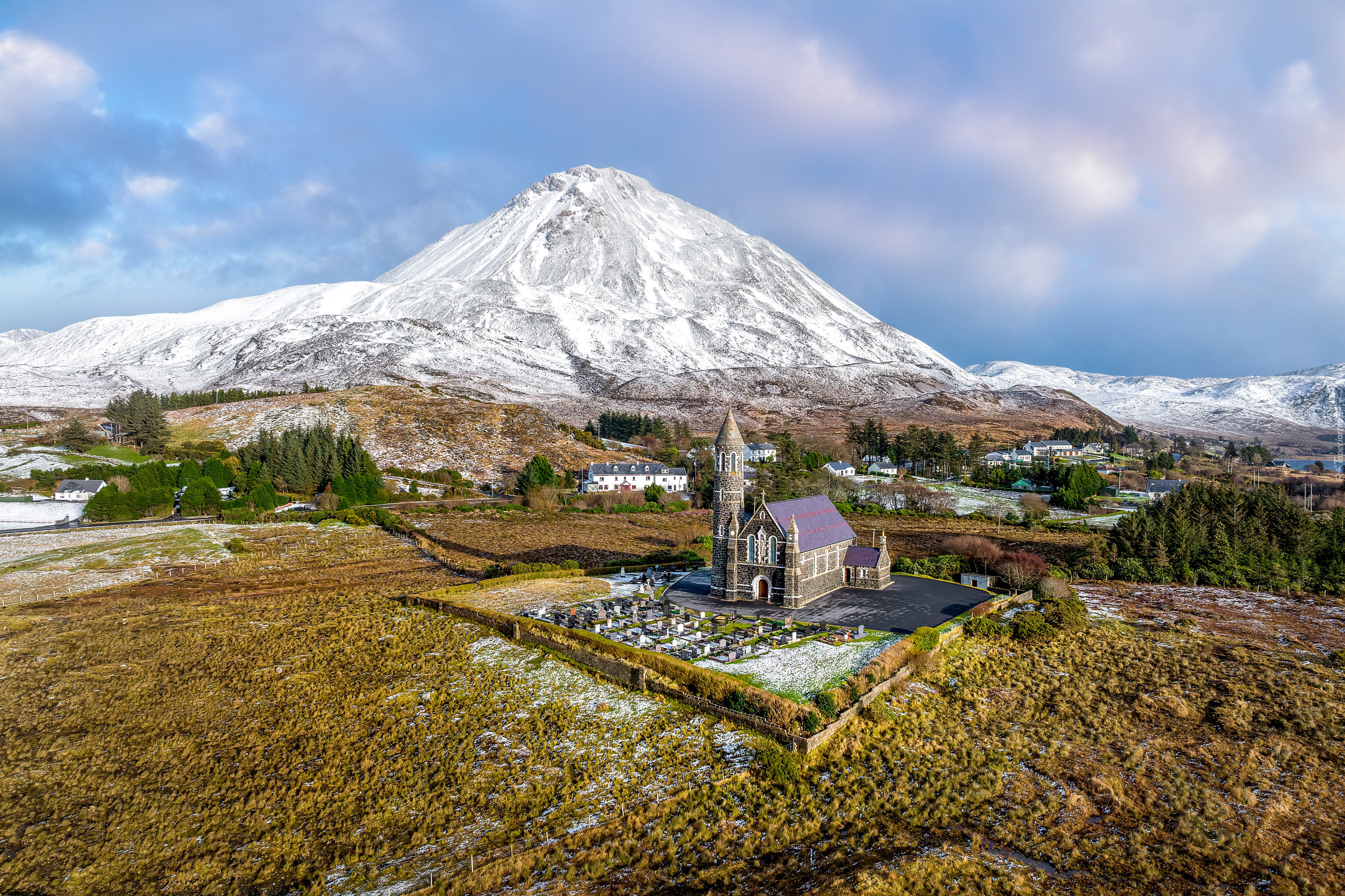 Irlandia, Dunlewey, Góra Errigal, Wioska, Kościół