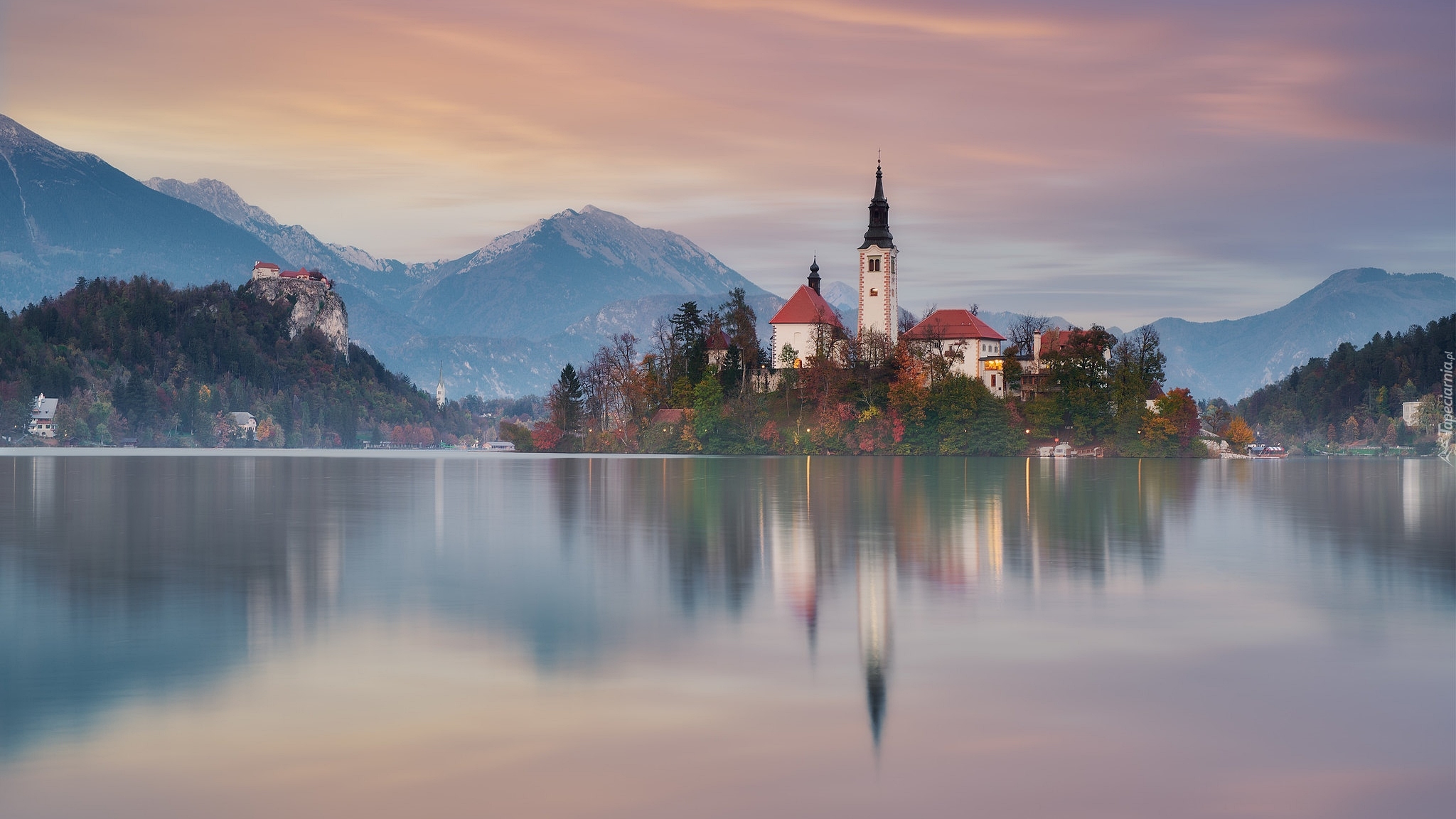 Kościół Zwiastowania Marii Panny, Jezioro Bled, Odbicie, Góry, Chmury, Słowenia